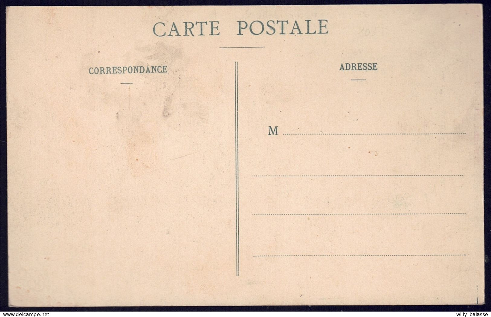 +++ CPA - France 63 - Auvergne - AIGUEPERSE - La Halle   // - Aigueperse