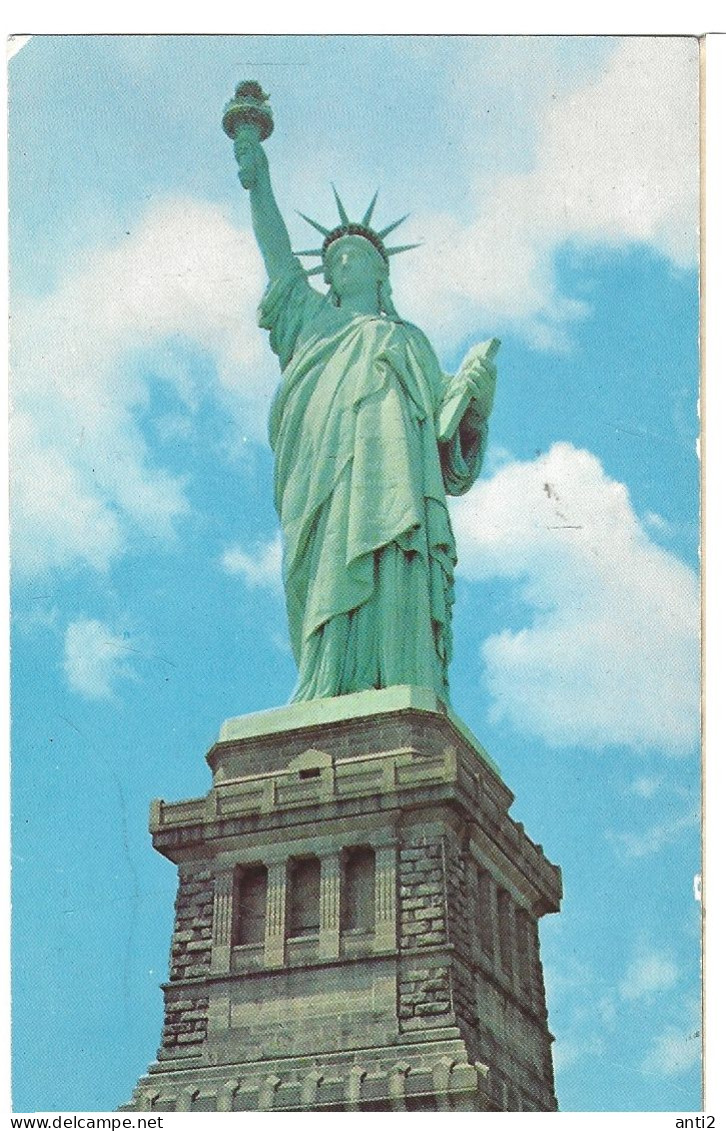 USA   The Satue Of Liberty    Unused Pictoral Card - Estatua De La Libertad