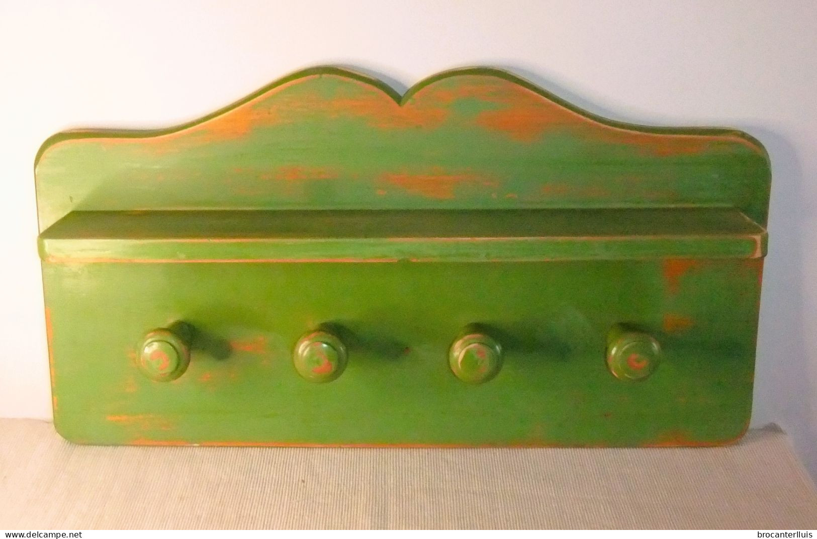 PERCHERO VINTAGE DE MADERA MACIZA TINTADA EN VERDE PASTEL - Other & Unclassified