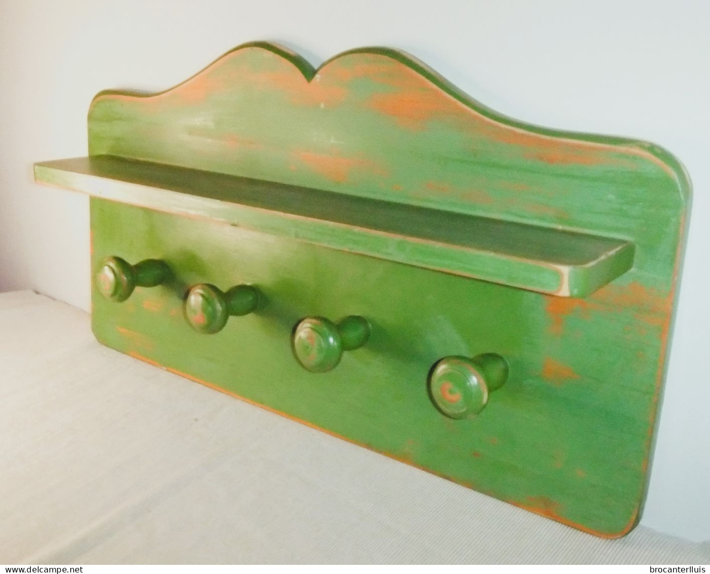 PERCHERO VINTAGE DE MADERA MACIZA TINTADA EN VERDE PASTEL - Other & Unclassified