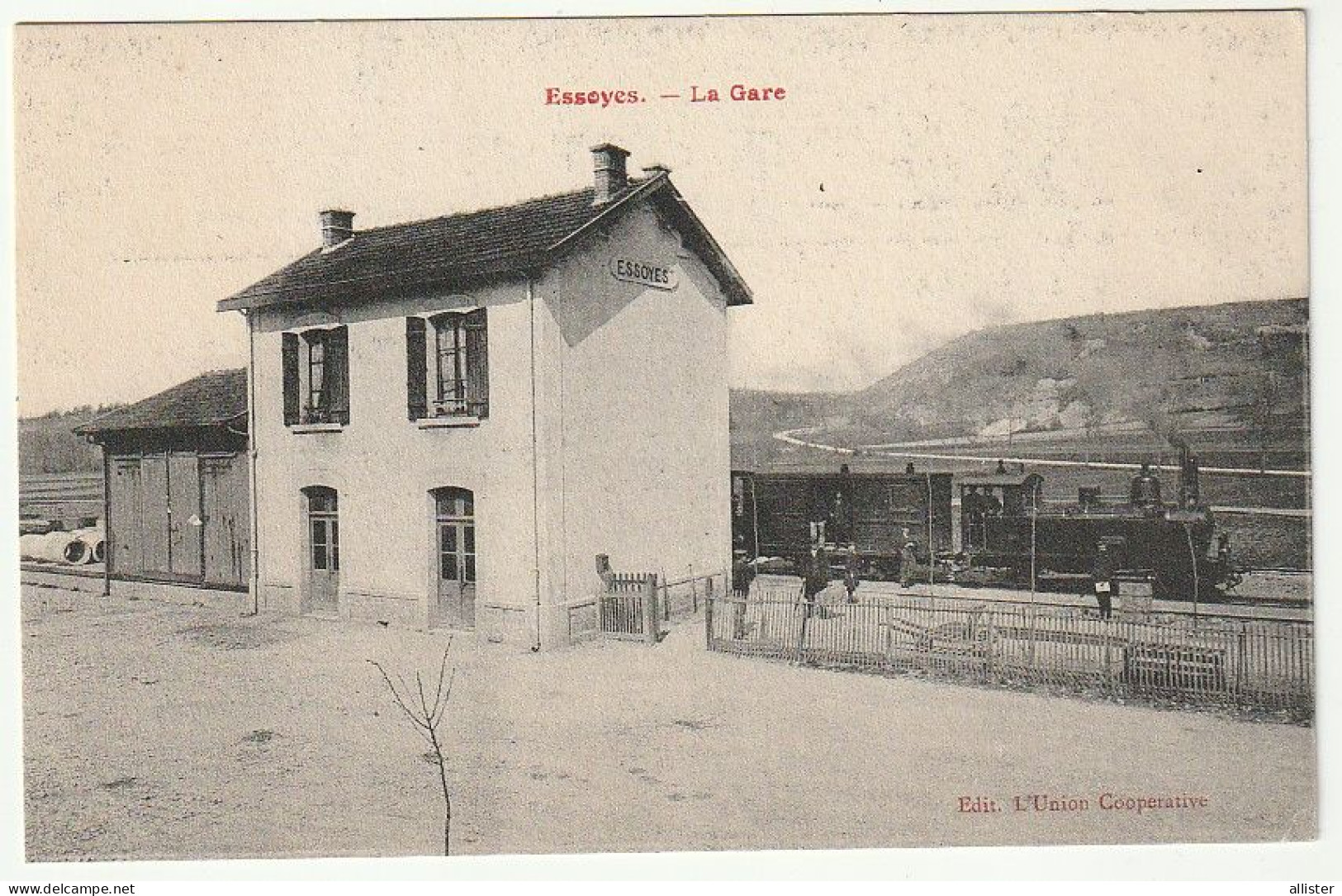 CPA 10 _ ESSOYES (Aube) _ La Gare ( Train ) {S06-24} - Essoyes