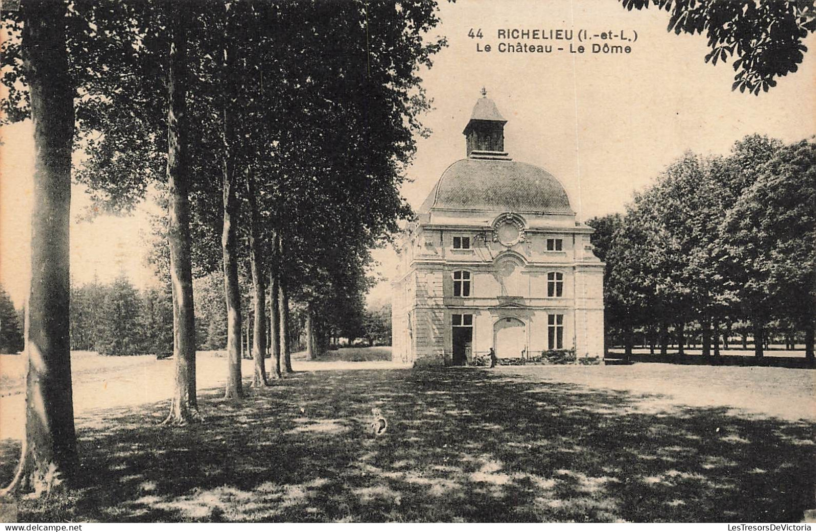 FRANCE - Richelieu - Le Château - Le Dôme - Carte Postale Ancienne - Andere & Zonder Classificatie