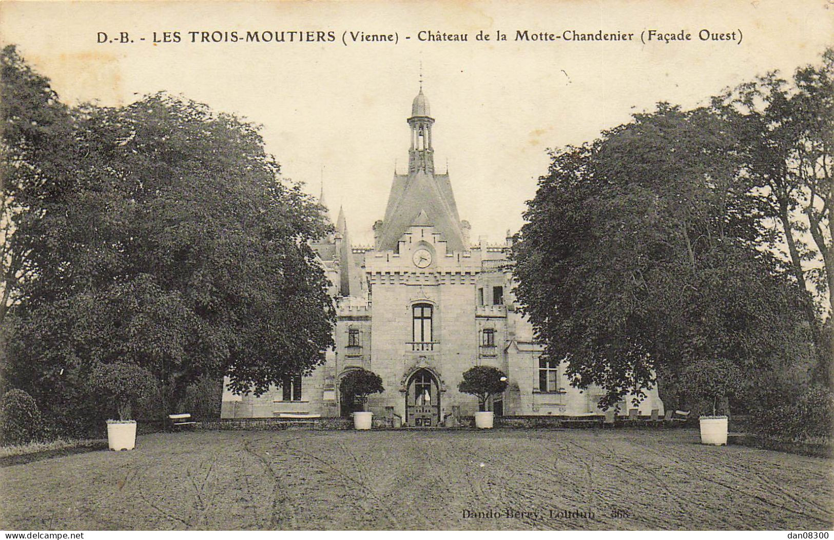 86 LES TROIS MOUTIERS CHATEAU DE LA MOTTE CHANDENIER FACADE OUEST - Les Trois Moutiers