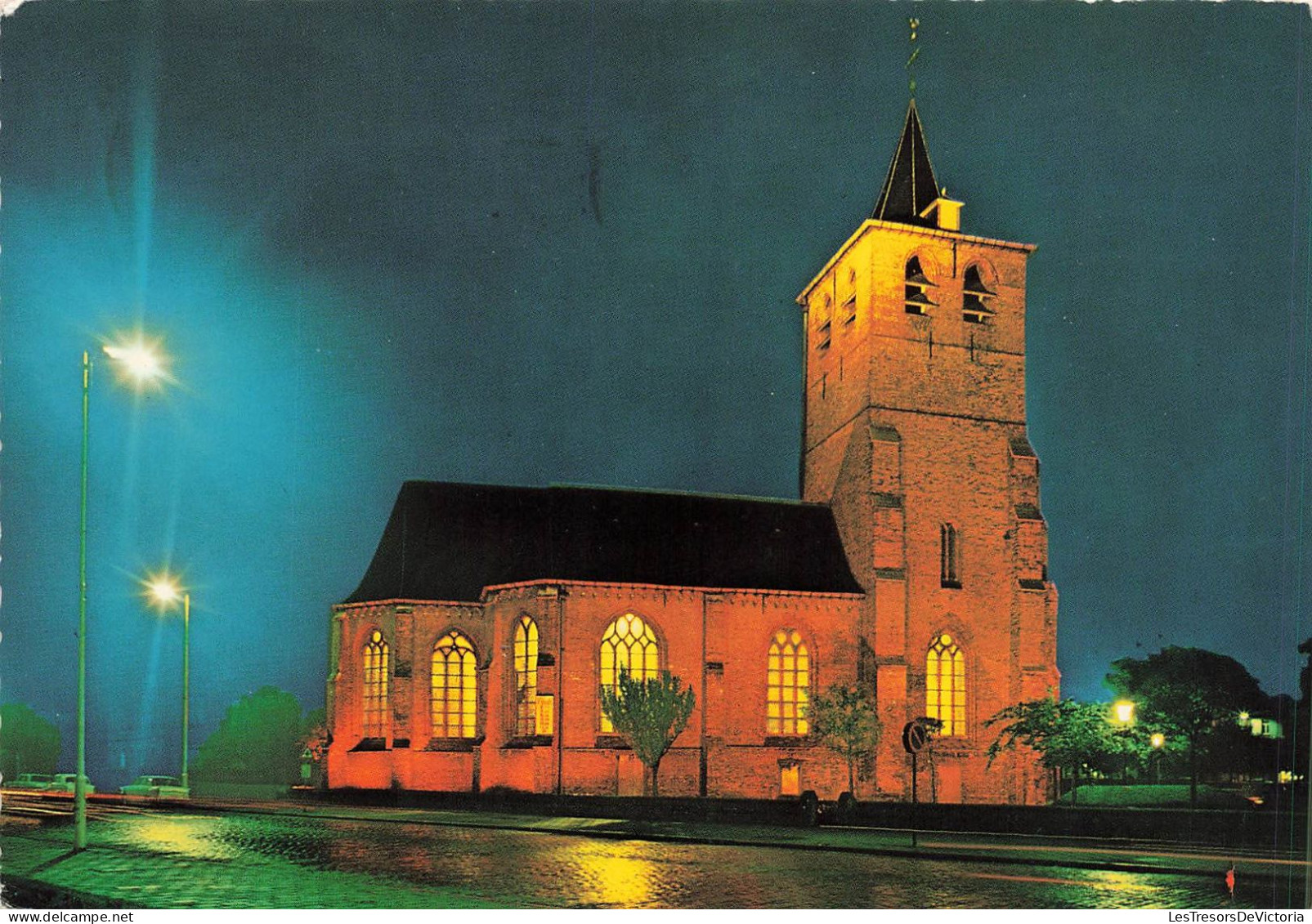 BELGIQUE -  Blankenberge - Vue Générale De L'église St Antoine La Nuit - Carte Postale - Blankenberge
