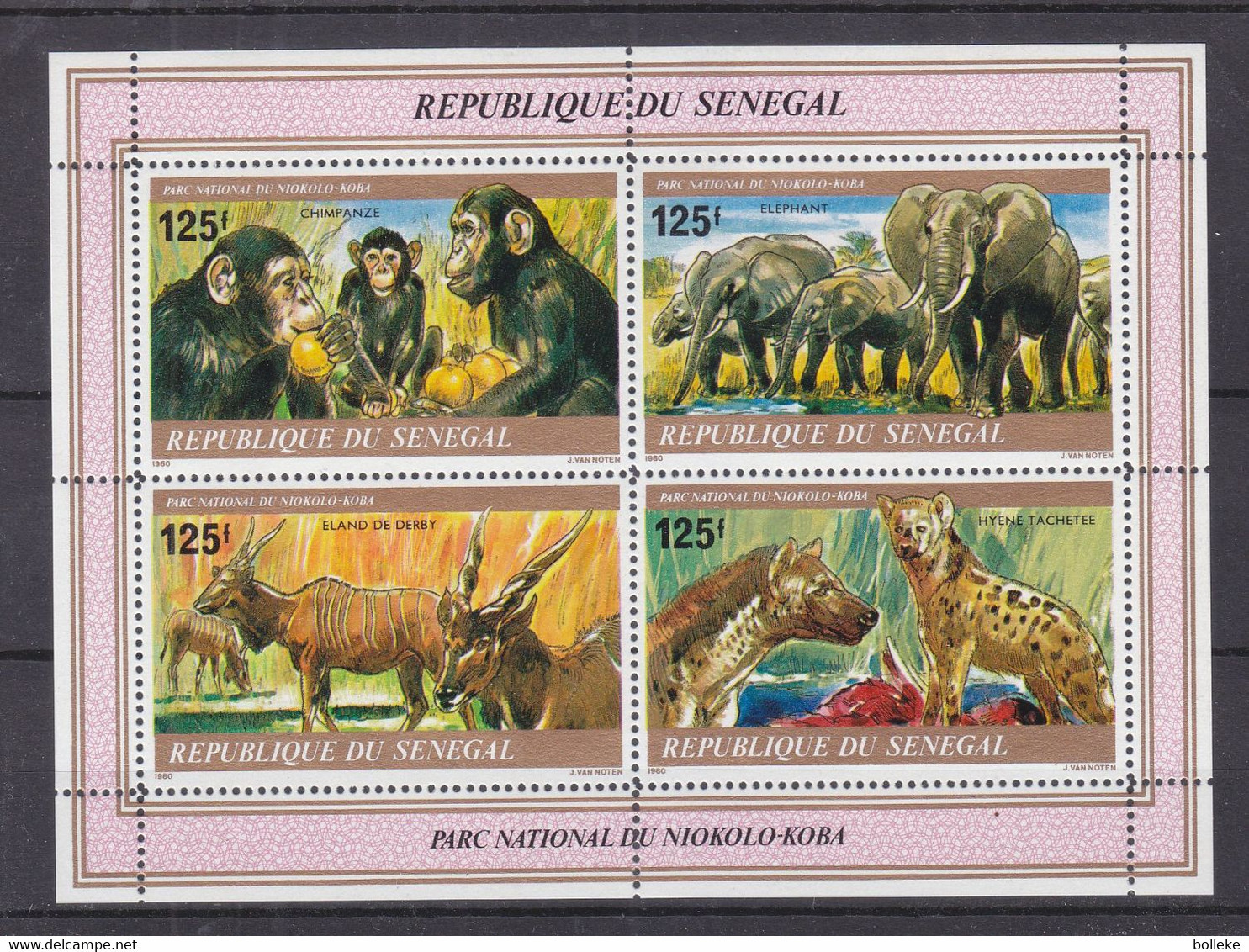 Chimpanzés - éléphants - Hyènes - Eland - Senegal - Yvert BF 21 ** - Valeur 10 Euros - Chimpanzés