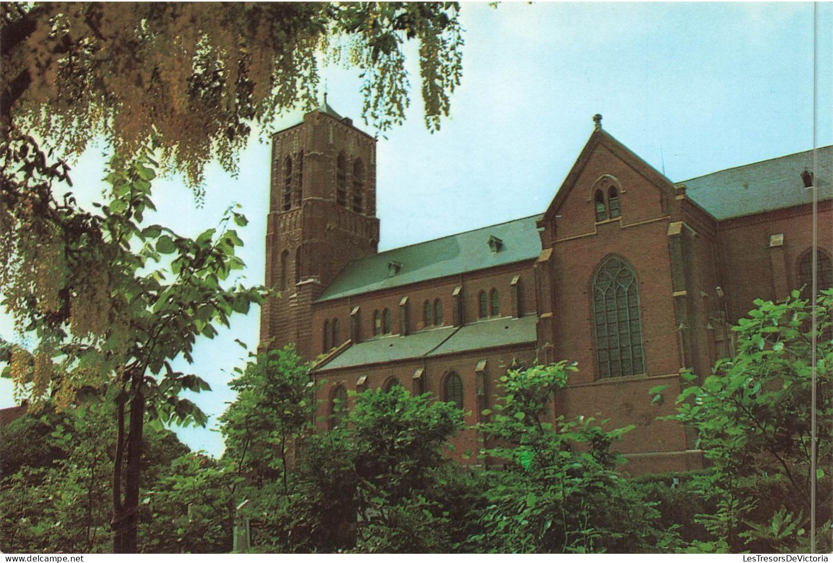 BELGIQUE - Hoogstraten (Meer) O L Vrouw Bezoeking - Vue Générale D'une église - Carte Postale - Hoogstraten