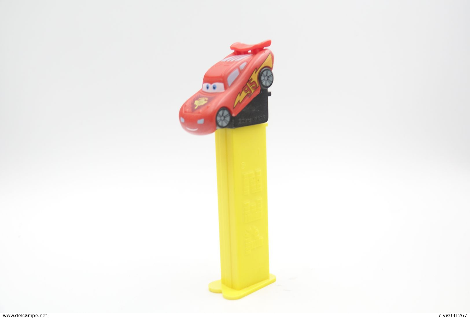 Vintage PEZ DISPENSER : LIGHTNING MCQUEEN  - CARS - 2006 - Us Patent Hungary Made L=11cm - Small Figures