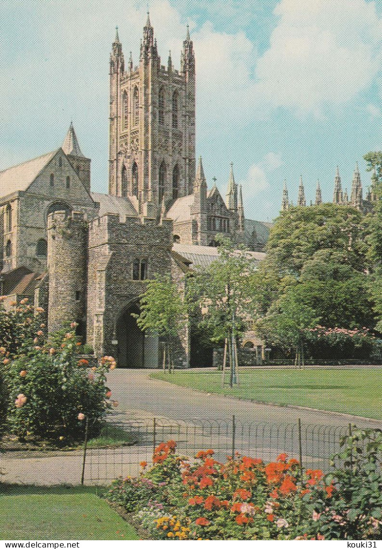 Canterbury : La Cathédrale De L'Ecole Royale - Canterbury