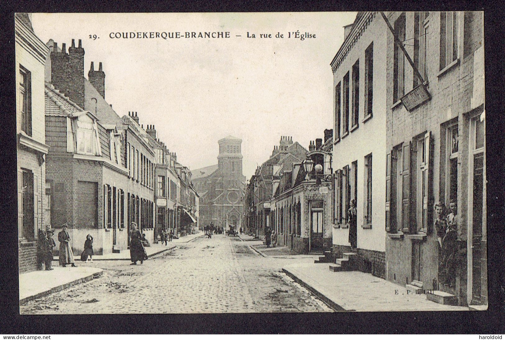 CPA 59 - COUDEKERQUE BRANCHE - LA RUE DE L'EGLISE - Coudekerque Branche