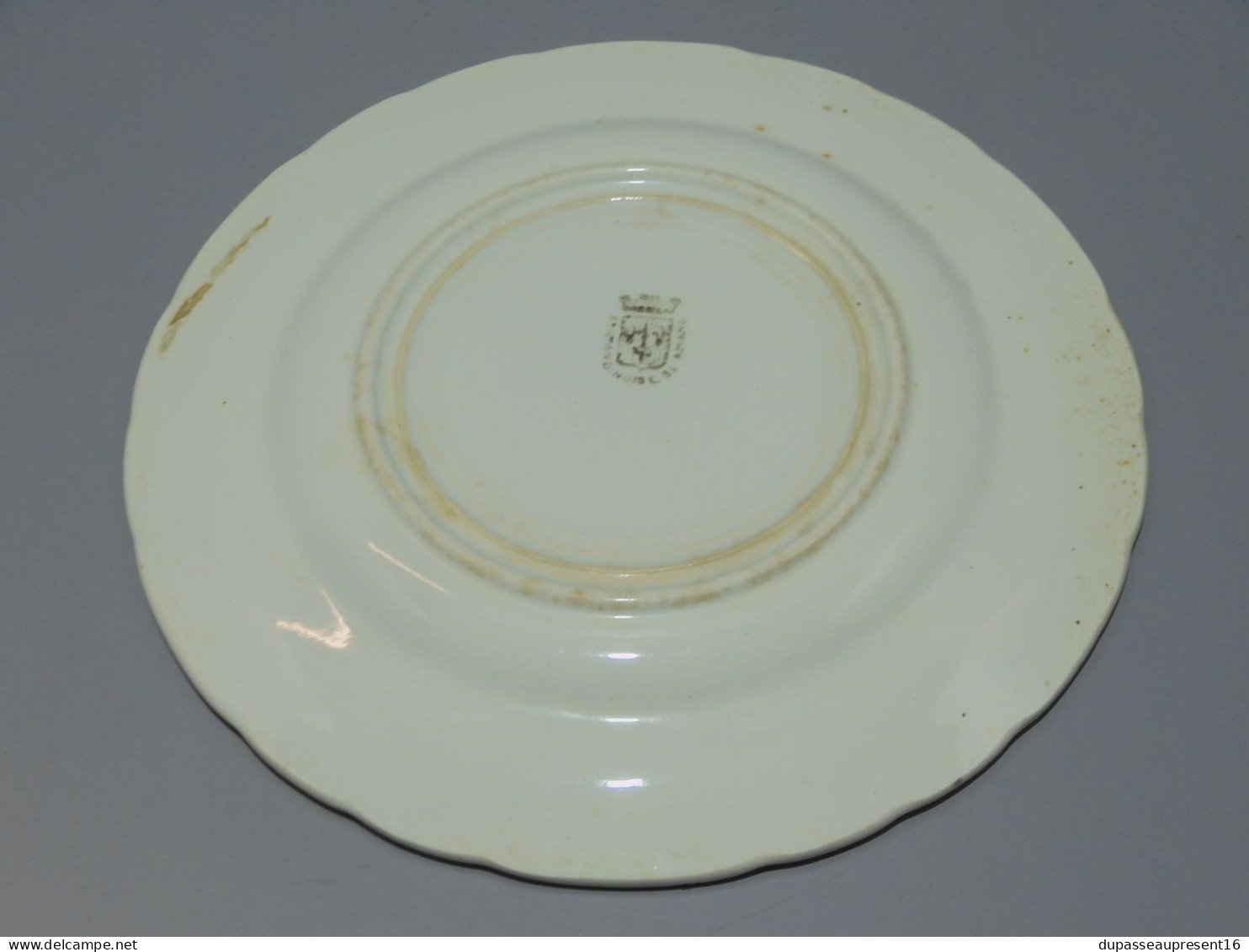 -ASSIETTE A DESSERT CERAMIQUE SAINT AMANDINOISE ANCIENNE MOIS d'AOUT XXe   E