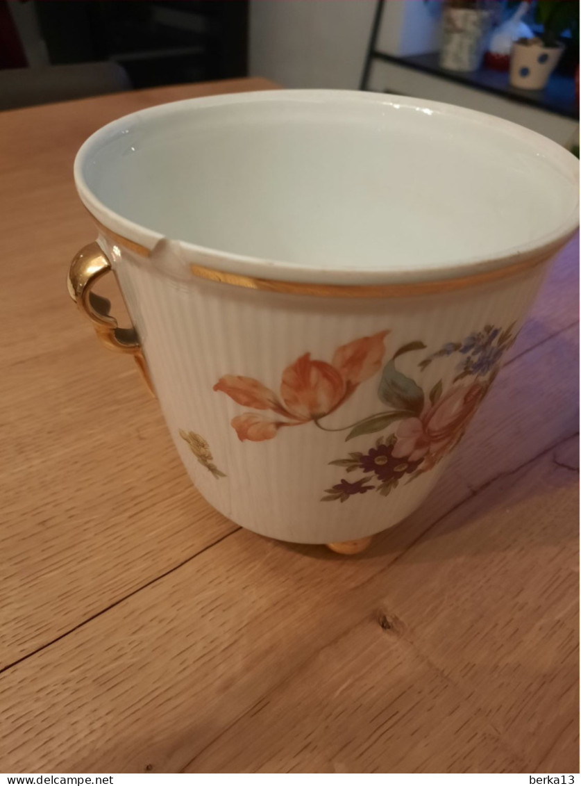 Cache Pot En Porcelaine De Freiberger - Autres & Non Classés