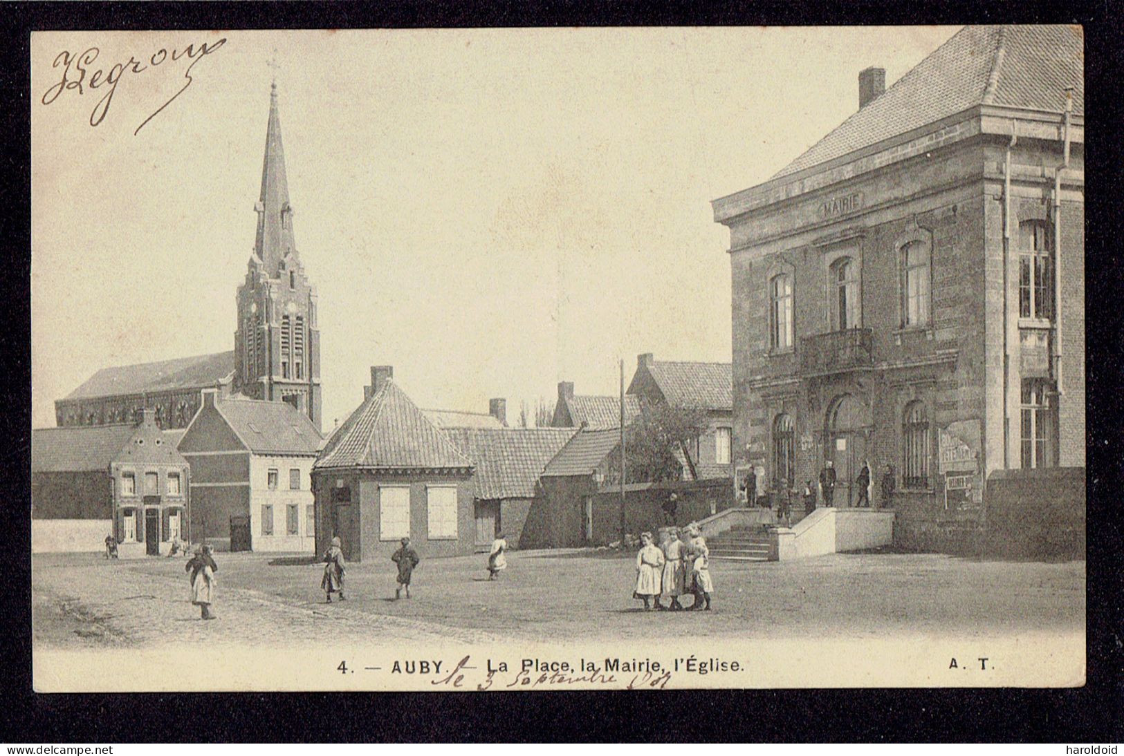 CPA 59 - AUBY - LA PLACE, LA MAIRIE, L'EGLISE - Auby