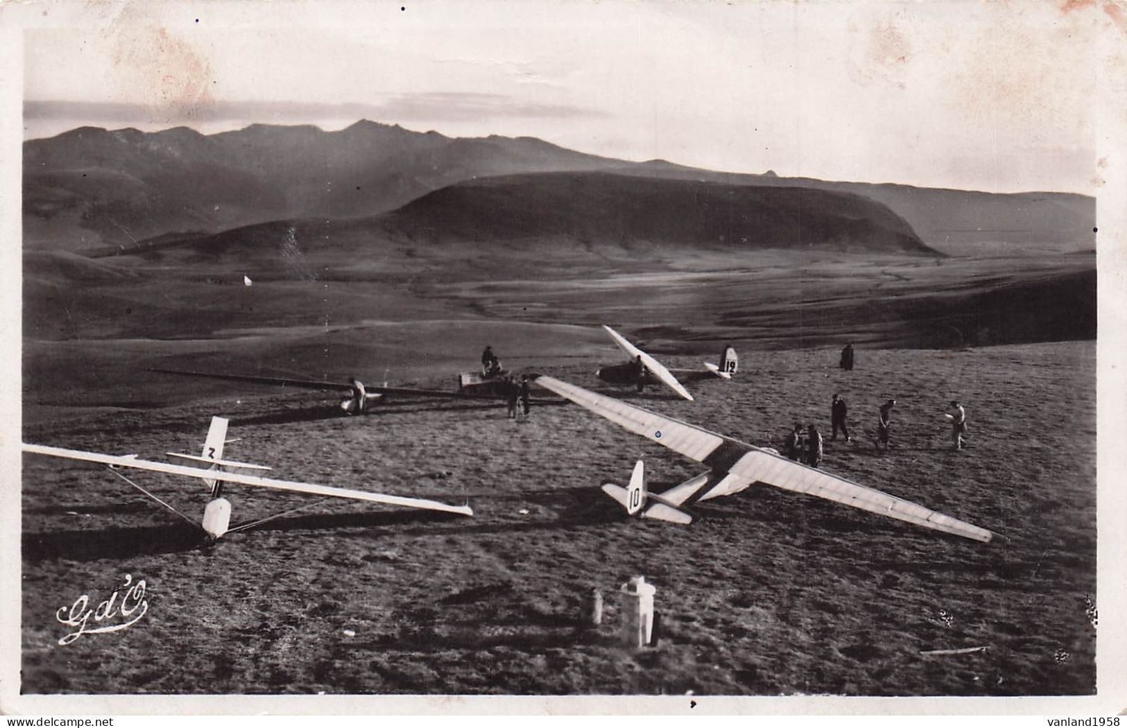 Planeurs-camp De Vol à Voile De La Banne D'Ordanche (63) - 1946-....: Era Moderna