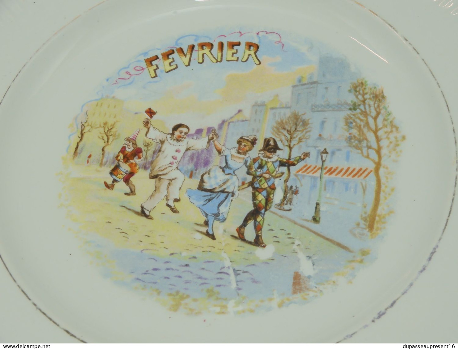 -ASSIETTE A DESSERT CERAMIQUE SAINT AMANDINOISE ANCIENNE MOIS de FEVRIER  XXe   E