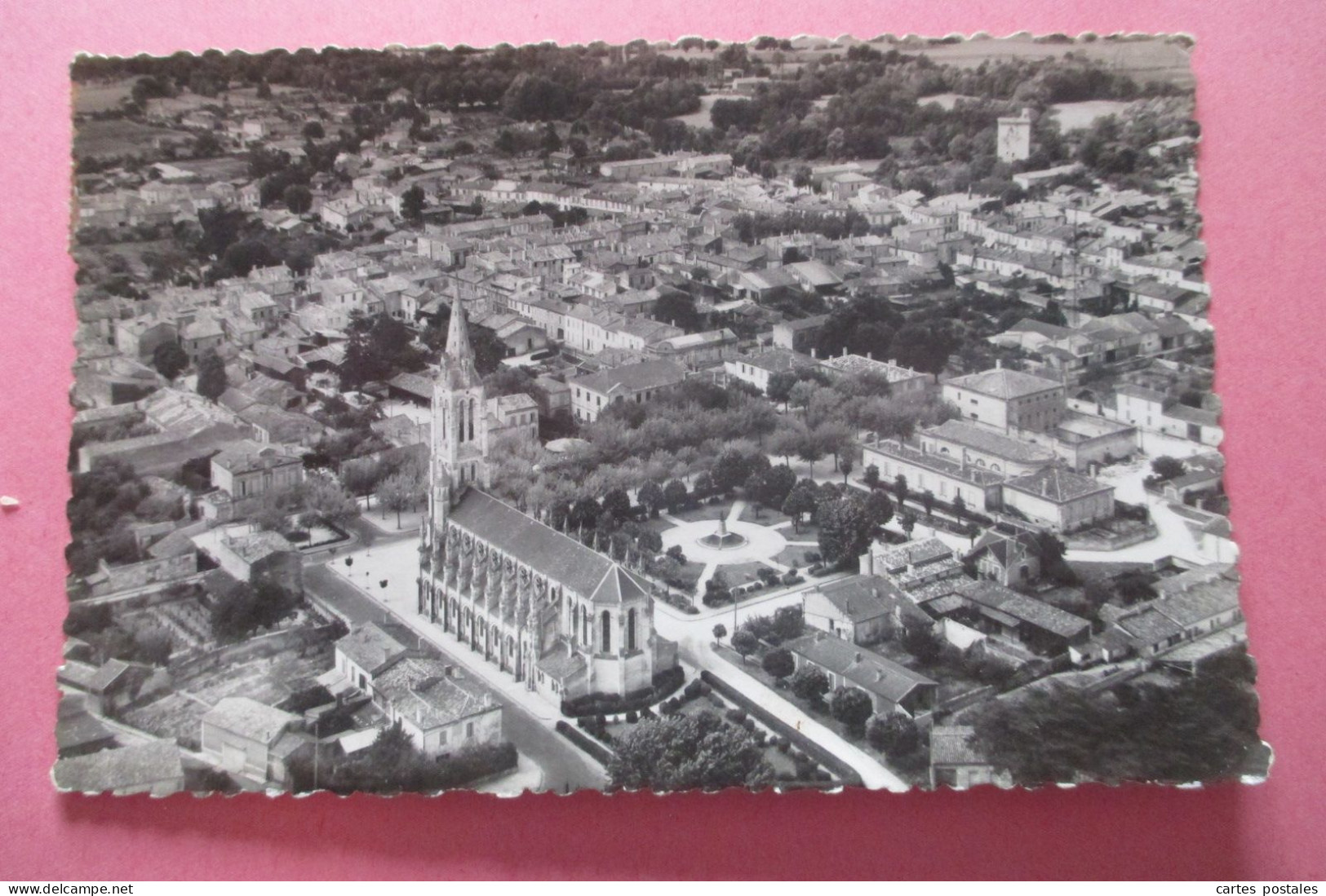 LESPARRE Place Clemenceau Et L'église - Vue Aérienne - Lesparre Medoc