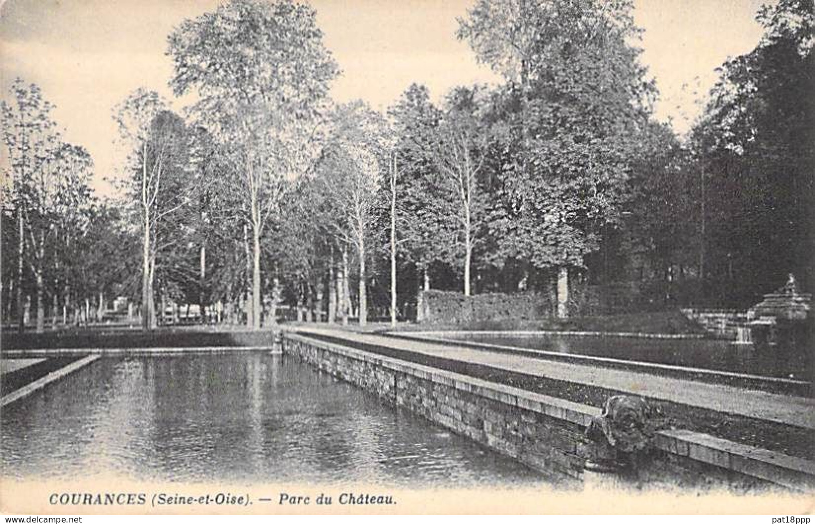 FRANCE - Lot de 20 CPA de CHATEAUX de VILLAGES (- de 6.000 habitants) - Cartes diversifiées