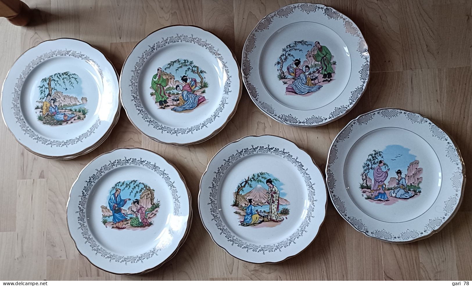 Lot De 12 Assiettes Plates CERANORD ST AMAND Décor Japonais - Saint Amand (FRA)