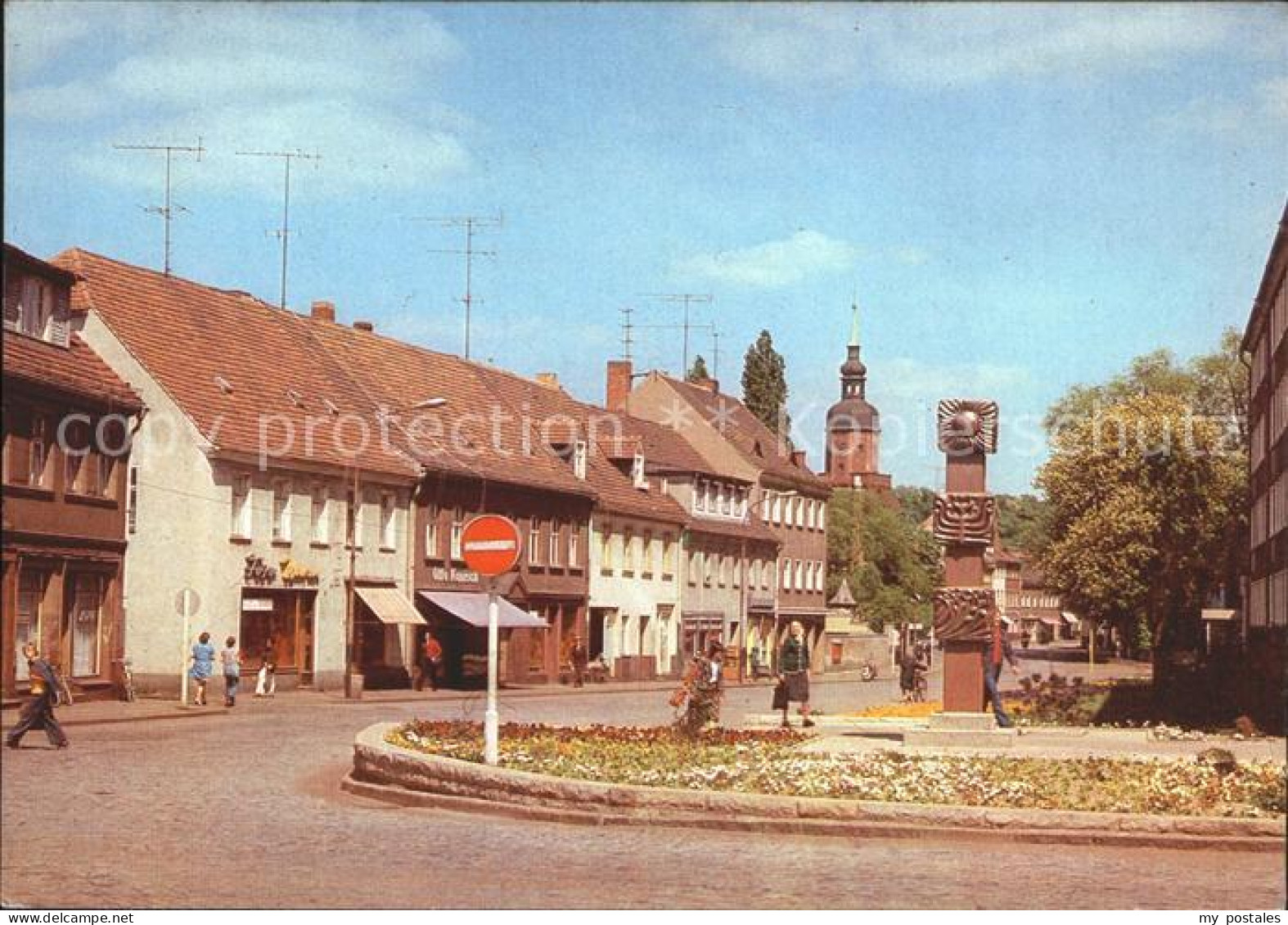 72034067 Spremberg Niederlausitz Dorfpartie Monument Kirchturm Spremberg Grodk - Spremberg