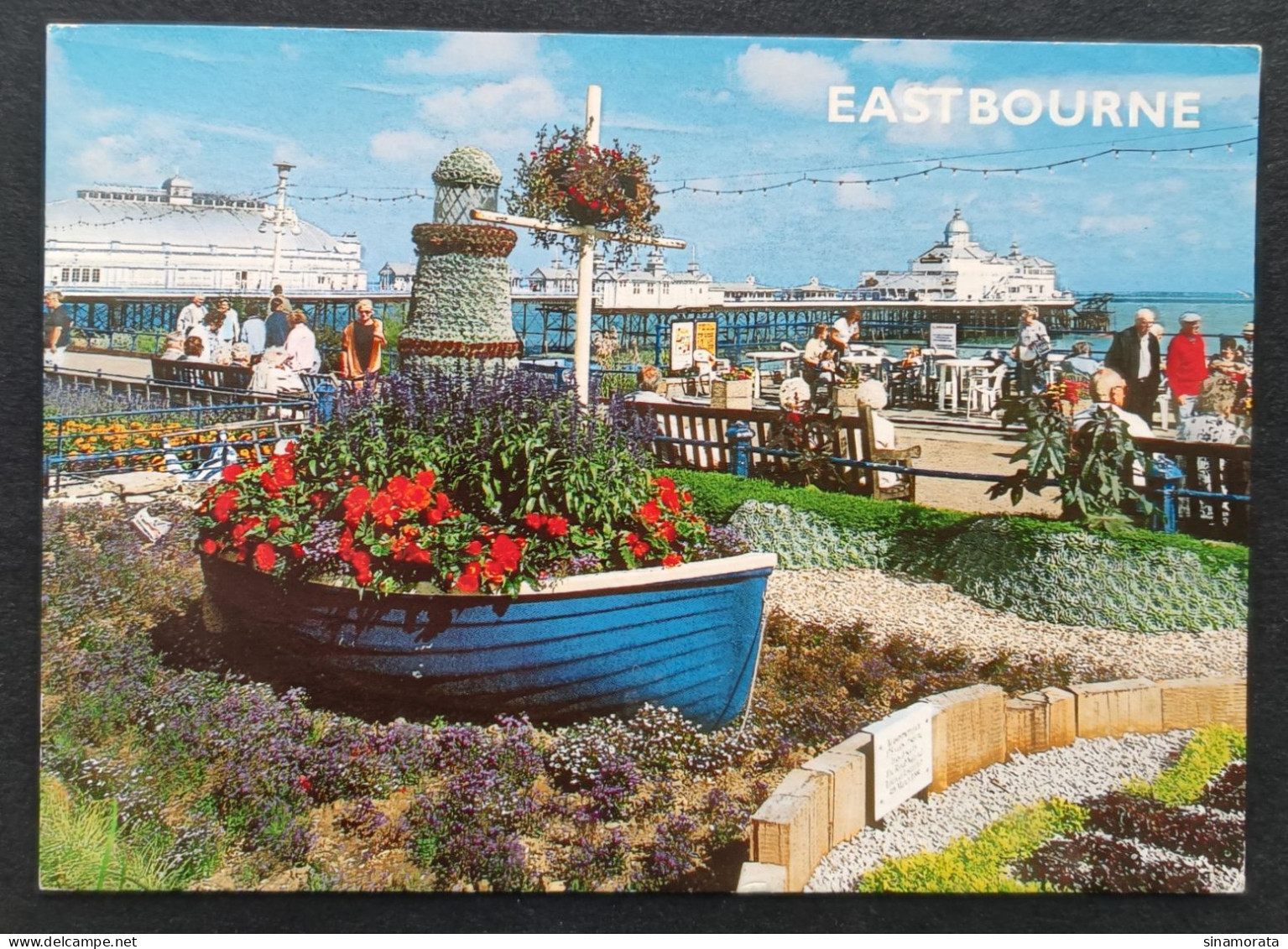 United Kingdom -  Carpet Gardens And Pier,  Eastbourne Lighthouse - Eastbourne