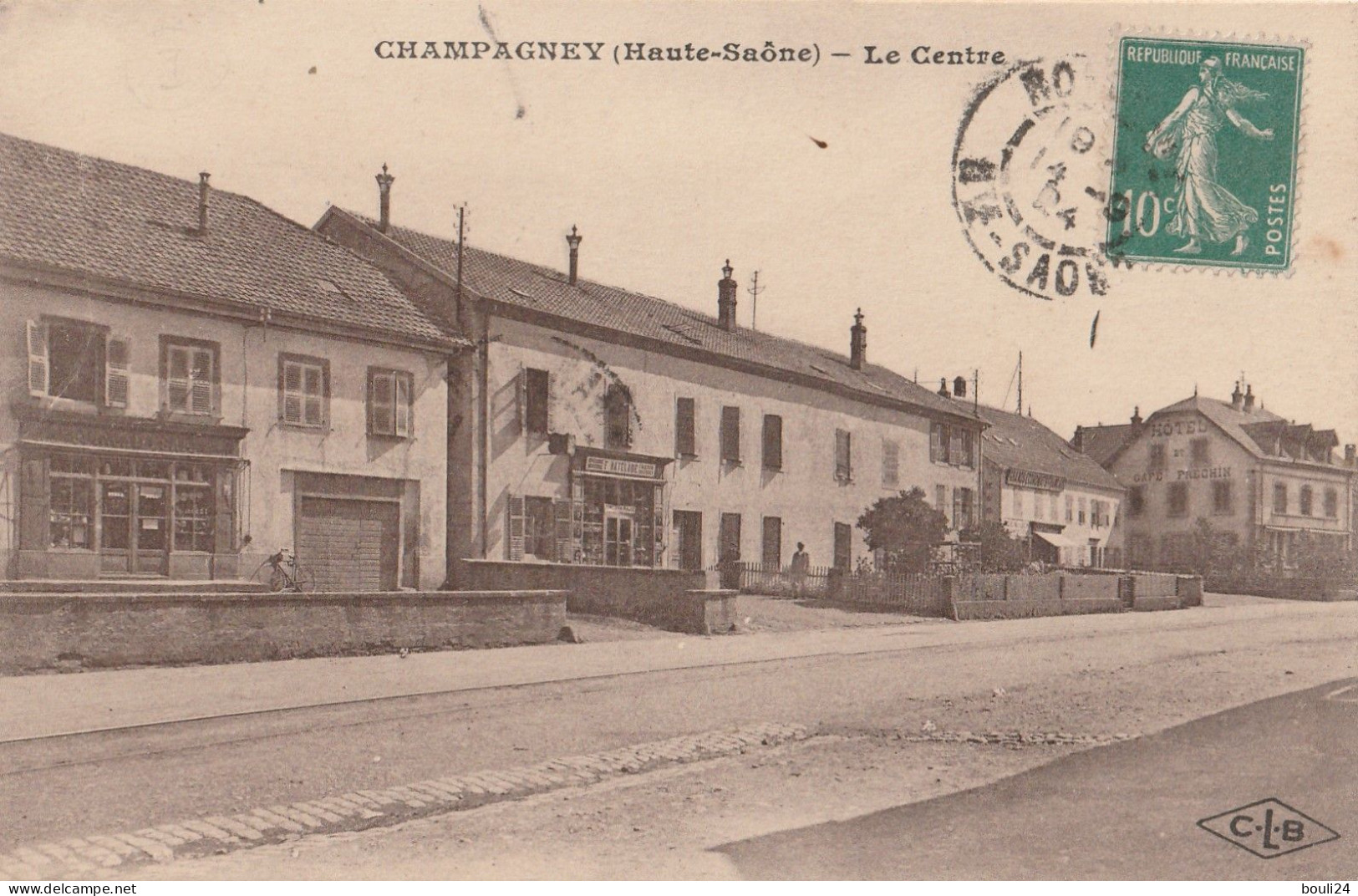 CHAMPAGNEY  EN HAUTE SAONE LE CENTRE  CPA  CIRCULEE - Champagney