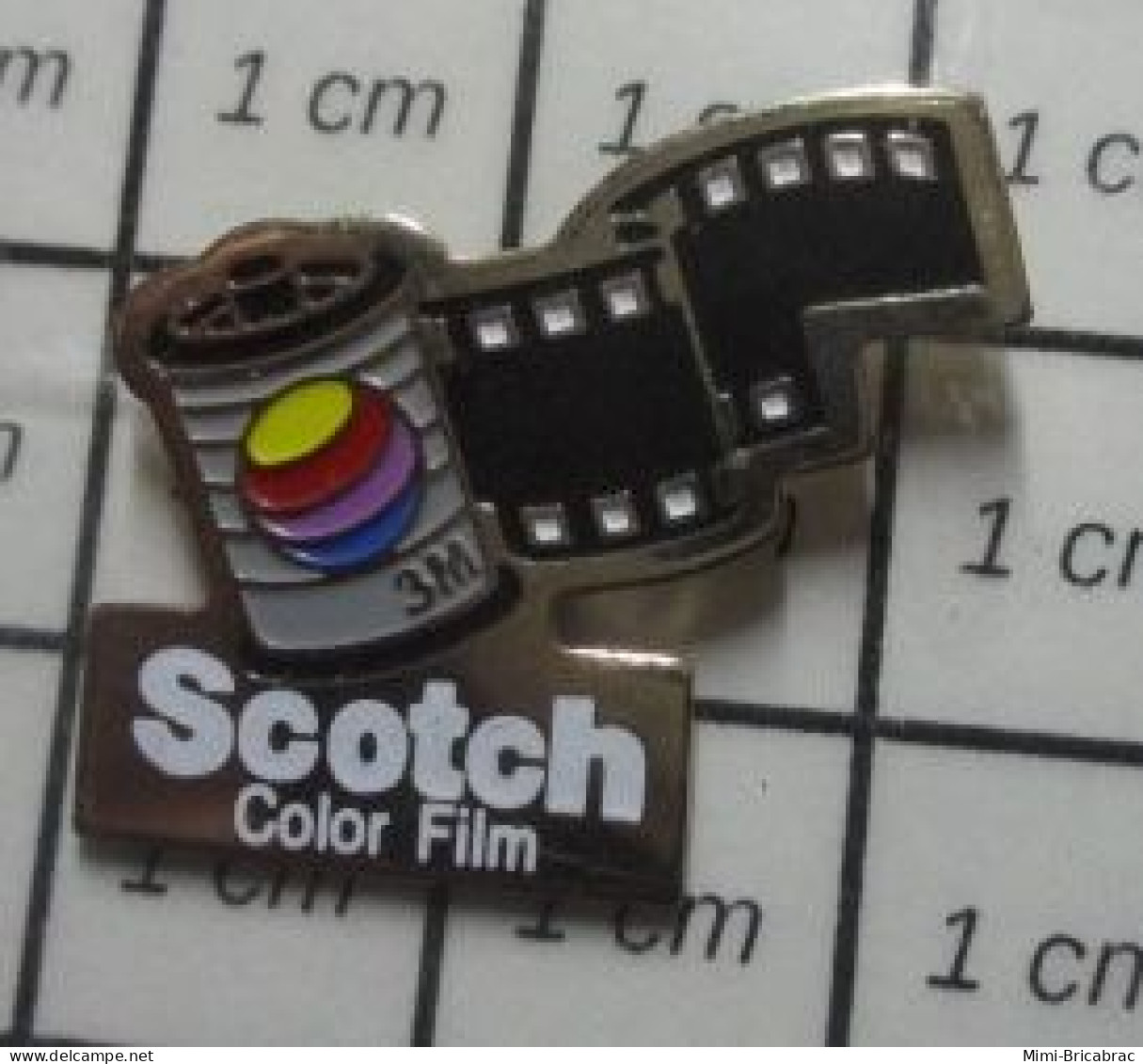 510c Pin's Pins / Beau Et Rare / PHOTOGRAPHIQUE / PELLICULE ARGENTIQUE SCOTCH COLOR 200 - Photography