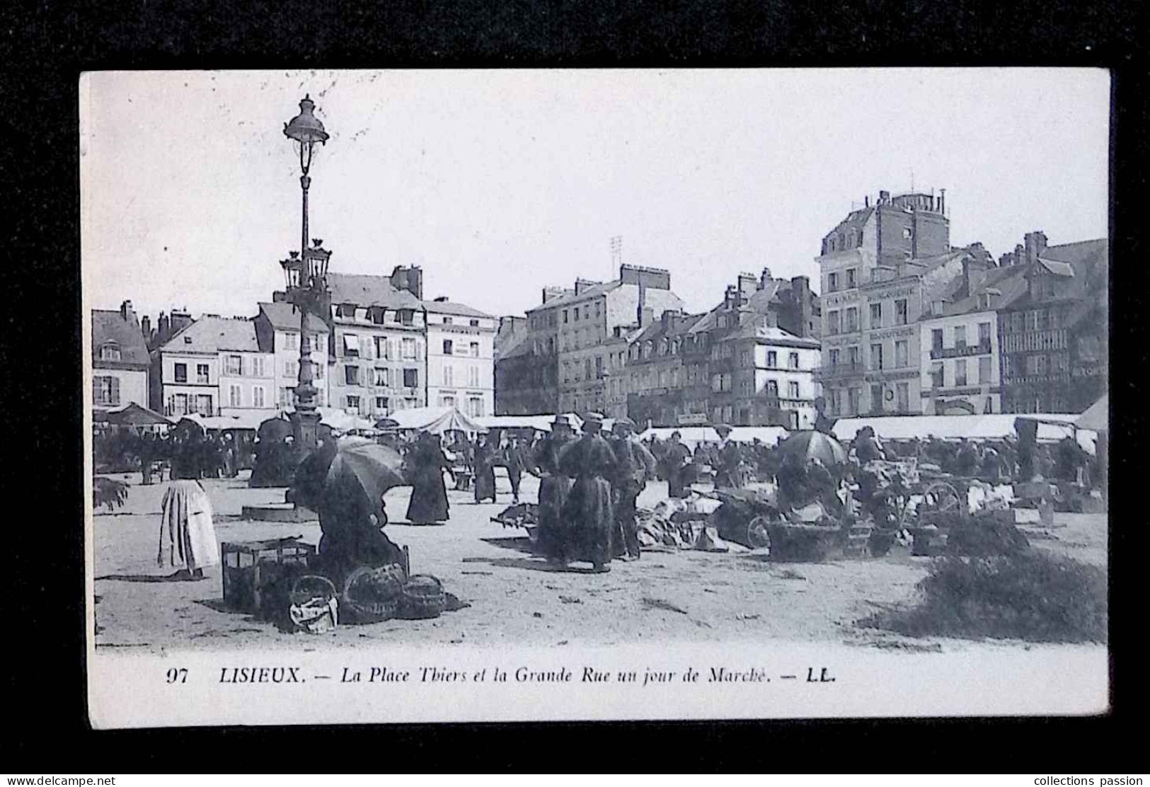 Cp, Commerce, Un Jour De Marché, 14, Lisieux, La Place Thiers Et La Grande Rue, Voyagée 1918 - Marchés