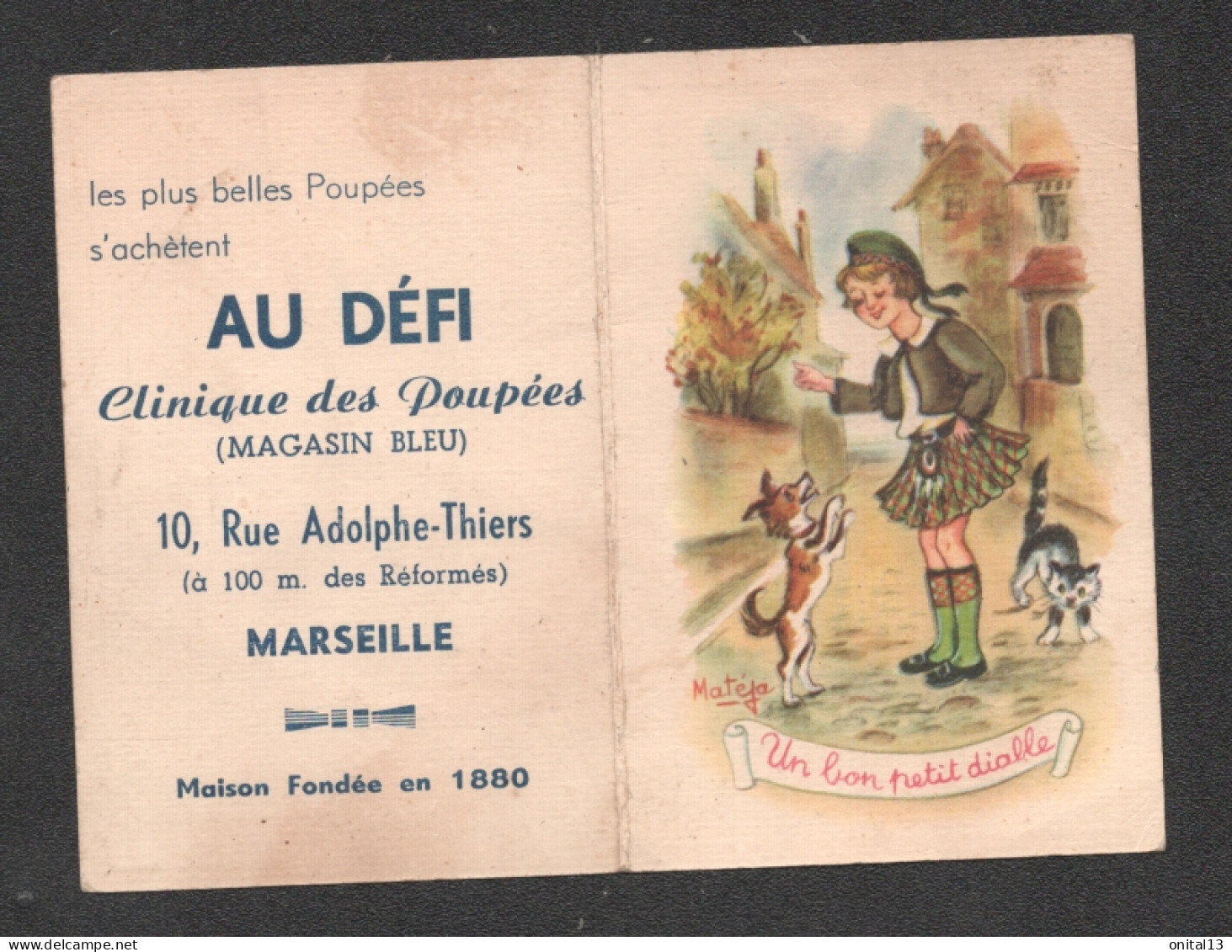 Calendrier 1956 / Pub CLINIQUE DES POUPEES / AU DEFI   MARSEILLE / ILLUSTRATION MATEJA / UN BON PETIT DIABLE   D3332 - Tamaño Grande : 1941-60