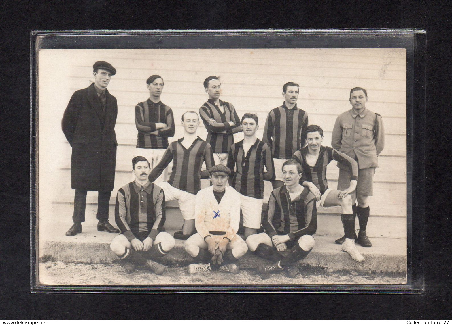 (08/02/24) 78-CPA HOUILLES - CARTE PHOTO - FOOTBALL - EQUIPE RESERVE 1929 - Houilles