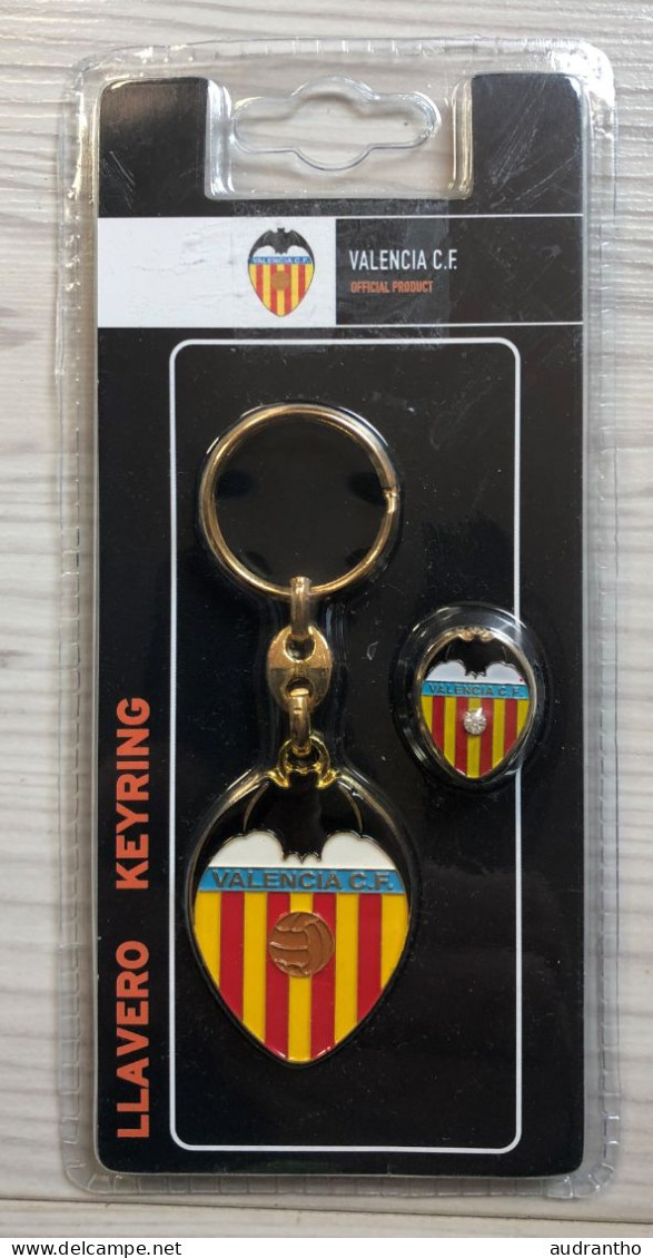 Porte-clé Et Pin's VALENCIA C.F Football Produit Officiel Neuf Josma Sport - Uniformes Recordatorios & Misc