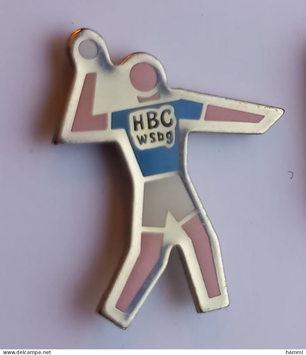 SP04 Pin's HANDBALL HBC WSBG  Haguenau Wissembourg Alsace Achat Immédiat - Handbal