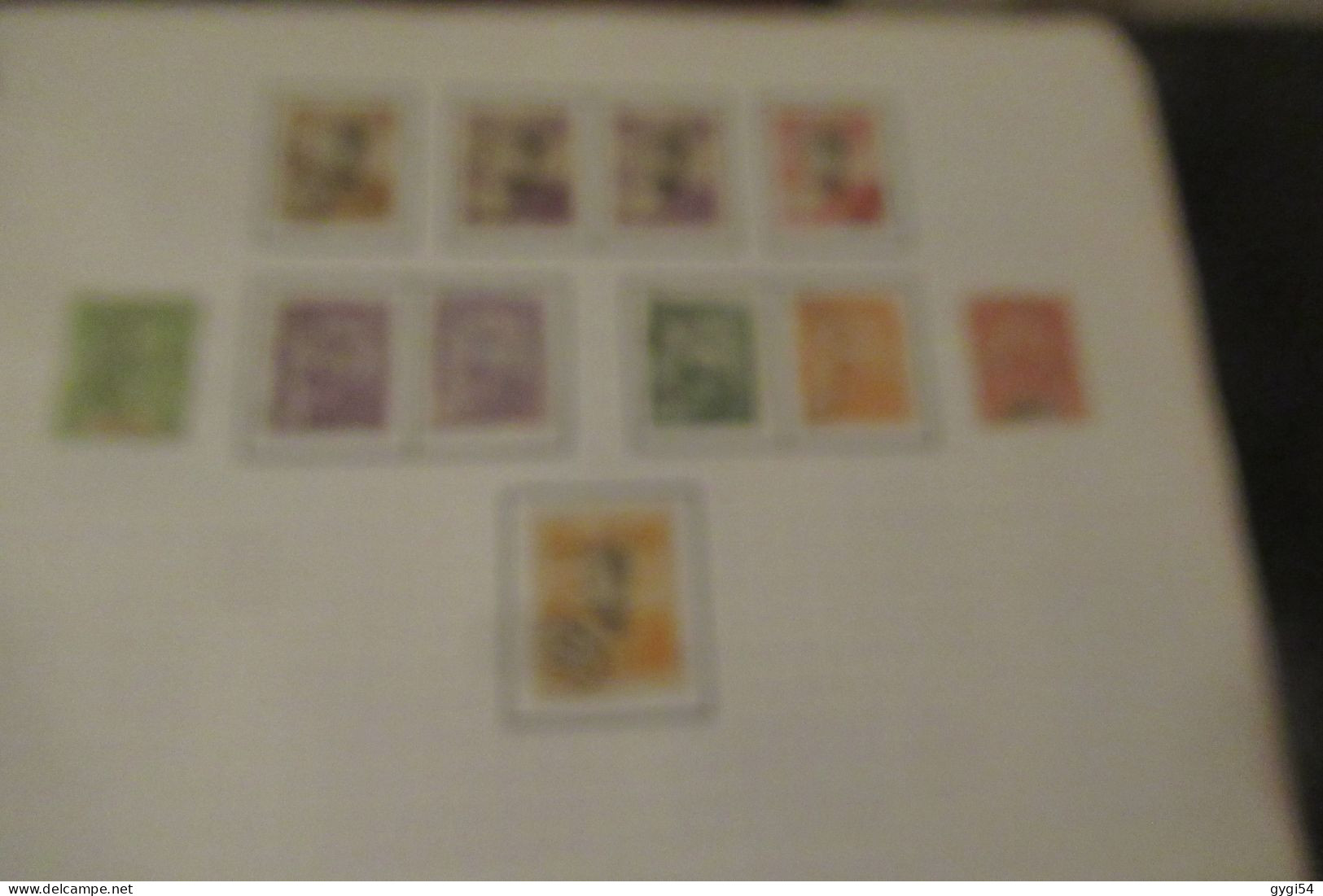 VRAC   LOT DE TIMBRES et de LETTRES