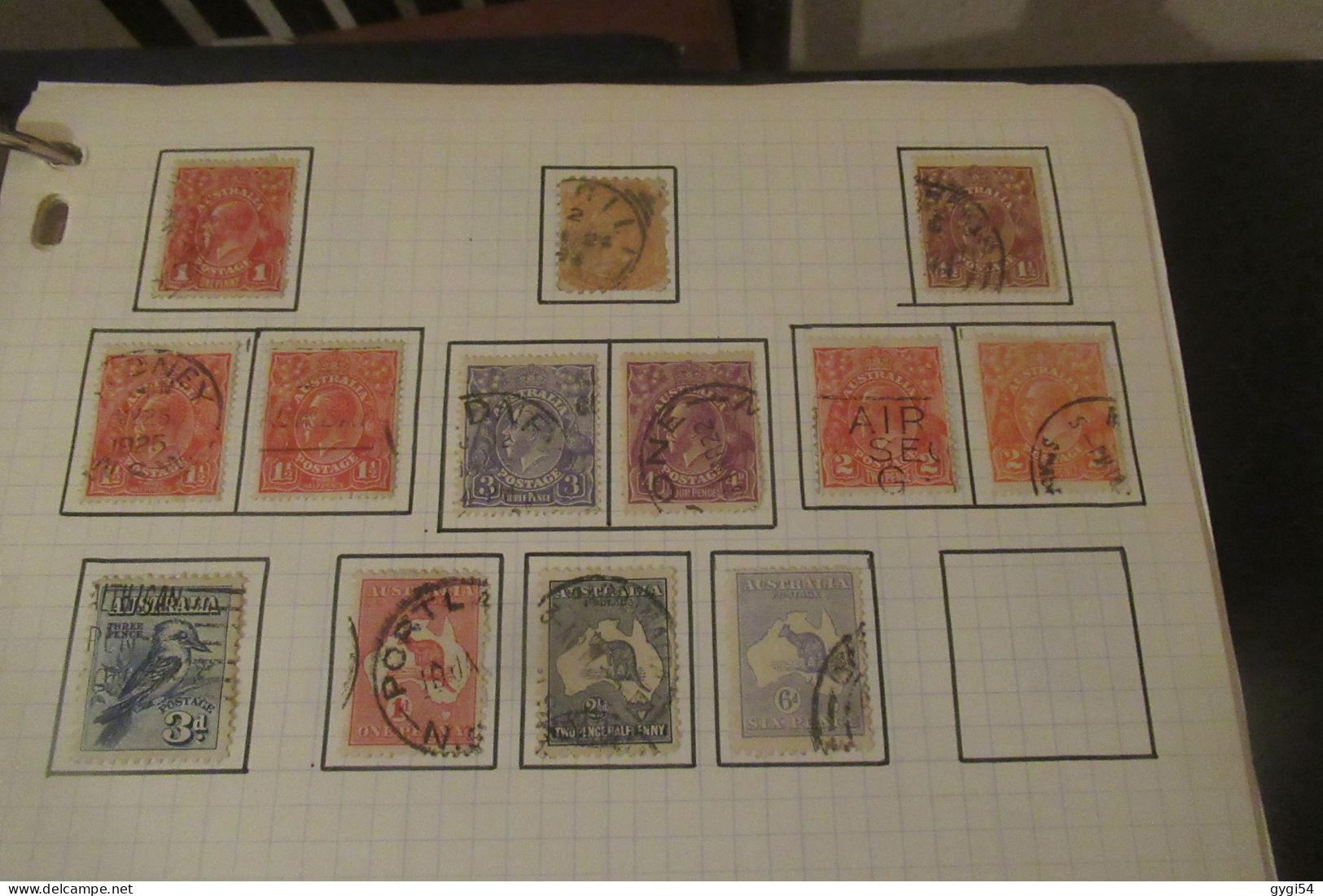 VRAC   LOT DE TIMBRES et de LETTRES