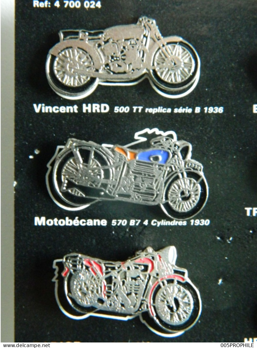 * Plaquette 6 Pin's - Moto Motos Motorrad - Vincent HRD 500 TT Bianchi 350 Motobécane Triumph Radior Hercules - Motos