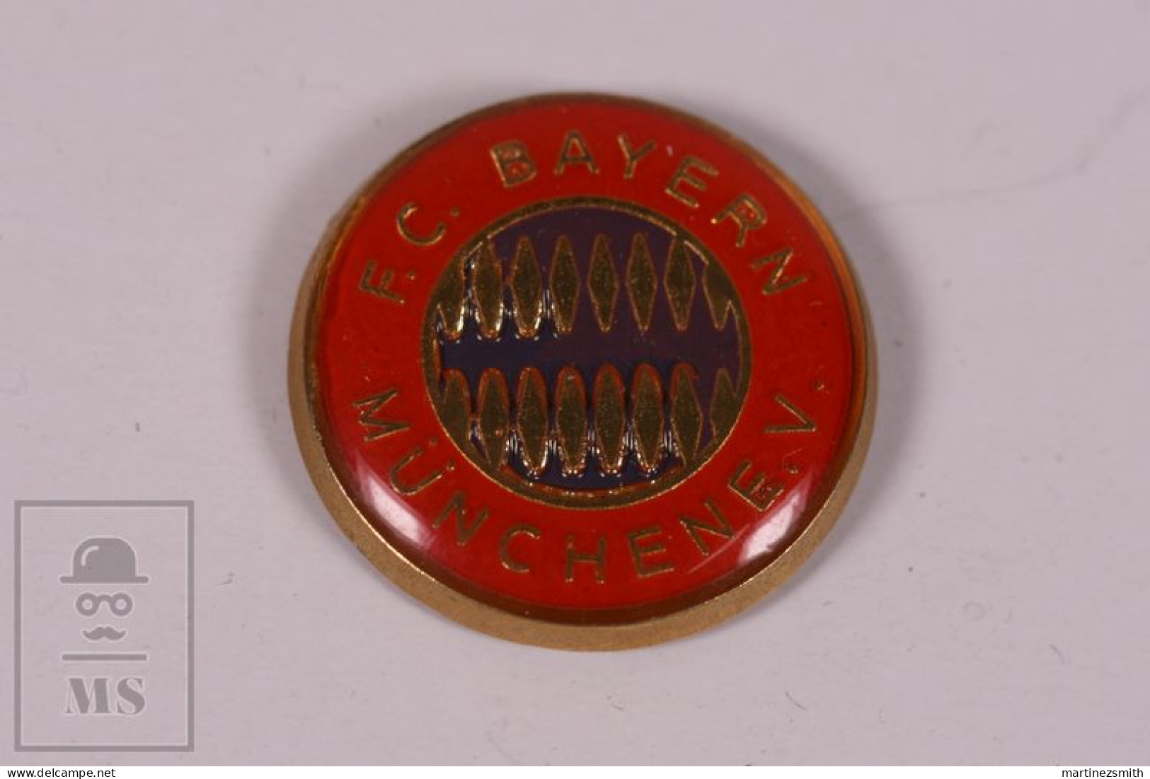 Pin Football FC Bayern Munich - 16 Mm - Unmarked Backside - Butterfly Fastener - Football