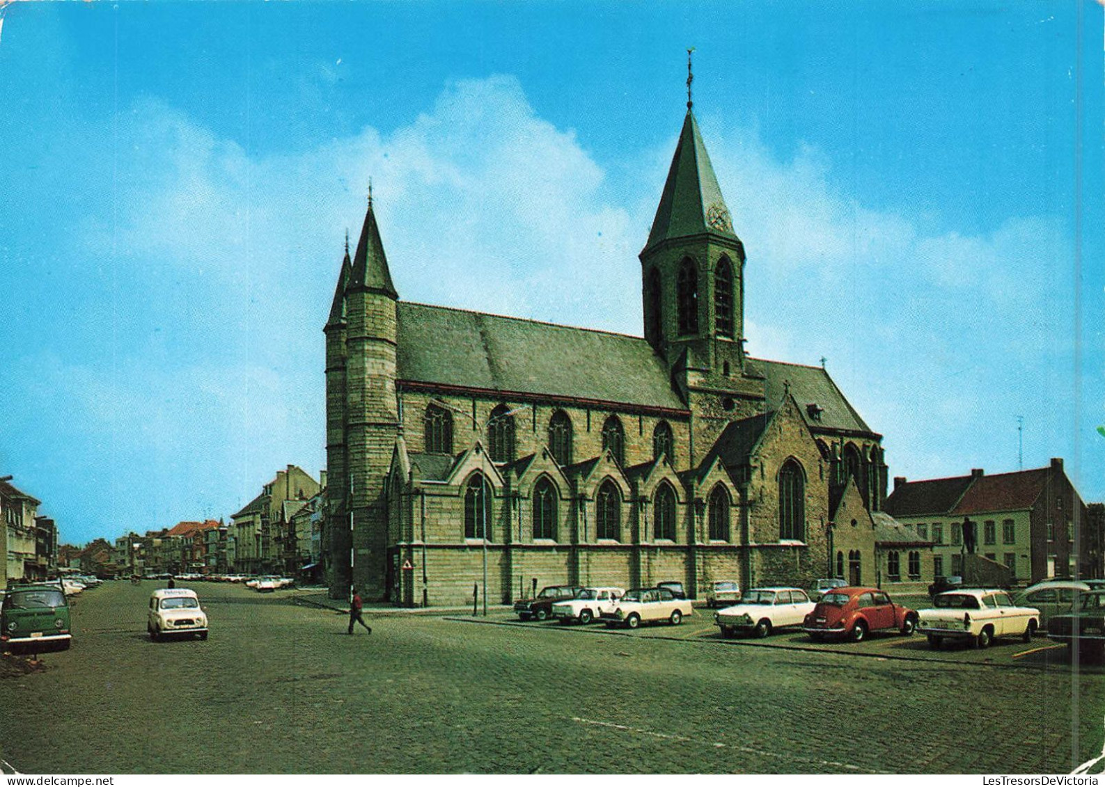 BELGIQUE - Deinze - O L Vrouw Kerk - Vue Générale De L'église - Carte Postale - Gent