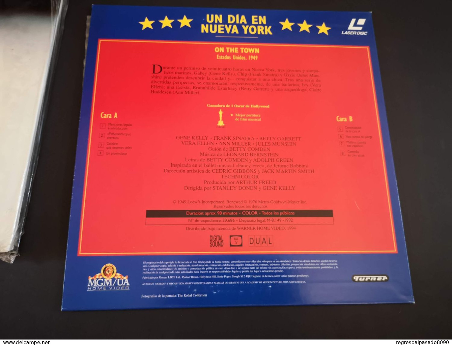 Frank Sinatra Libro Y Película Laser Disc Laserdisc Un Dia En Nueva York. Mitos Del Cine Planeta Años 90 - Classici