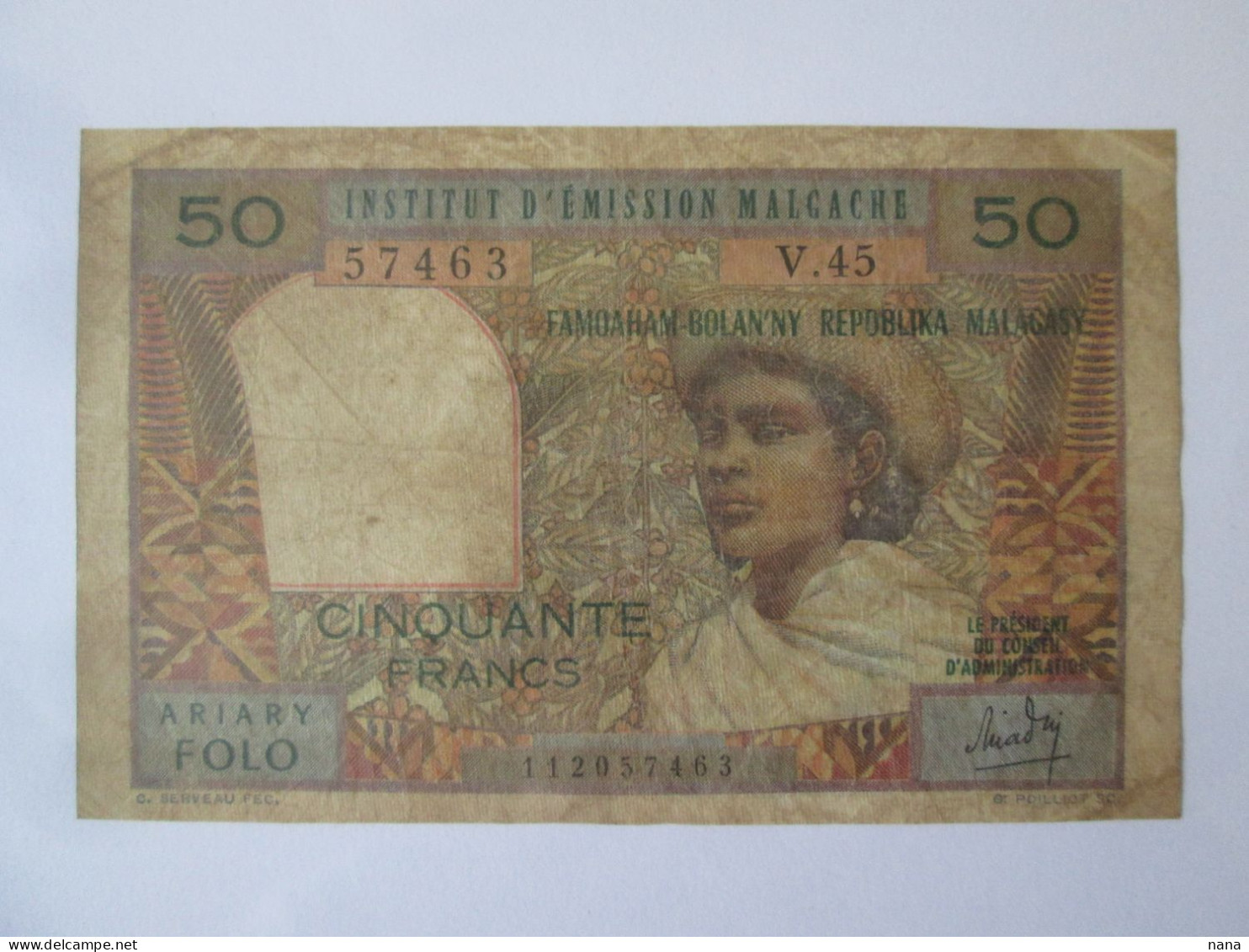 Madagascar 50 Francs 1969 Banknote See Pictures - Madagaskar