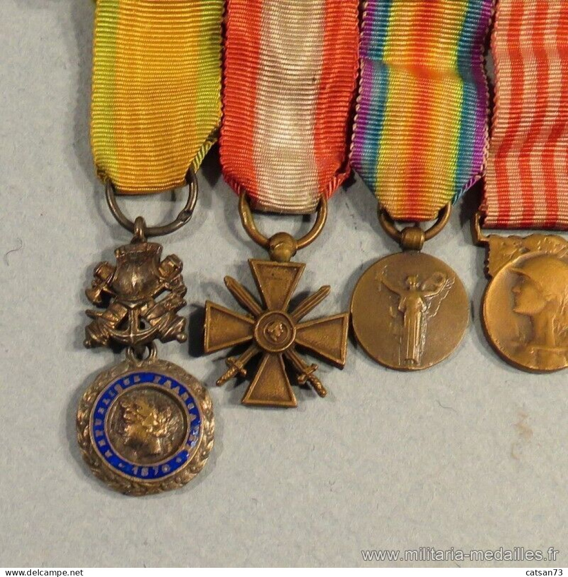 BARRETTE DE 6 REDUCTIONS MEDAILLES MILITAIRES D'UN ANCIEN PREMIERE GUERRE - Autres & Non Classés