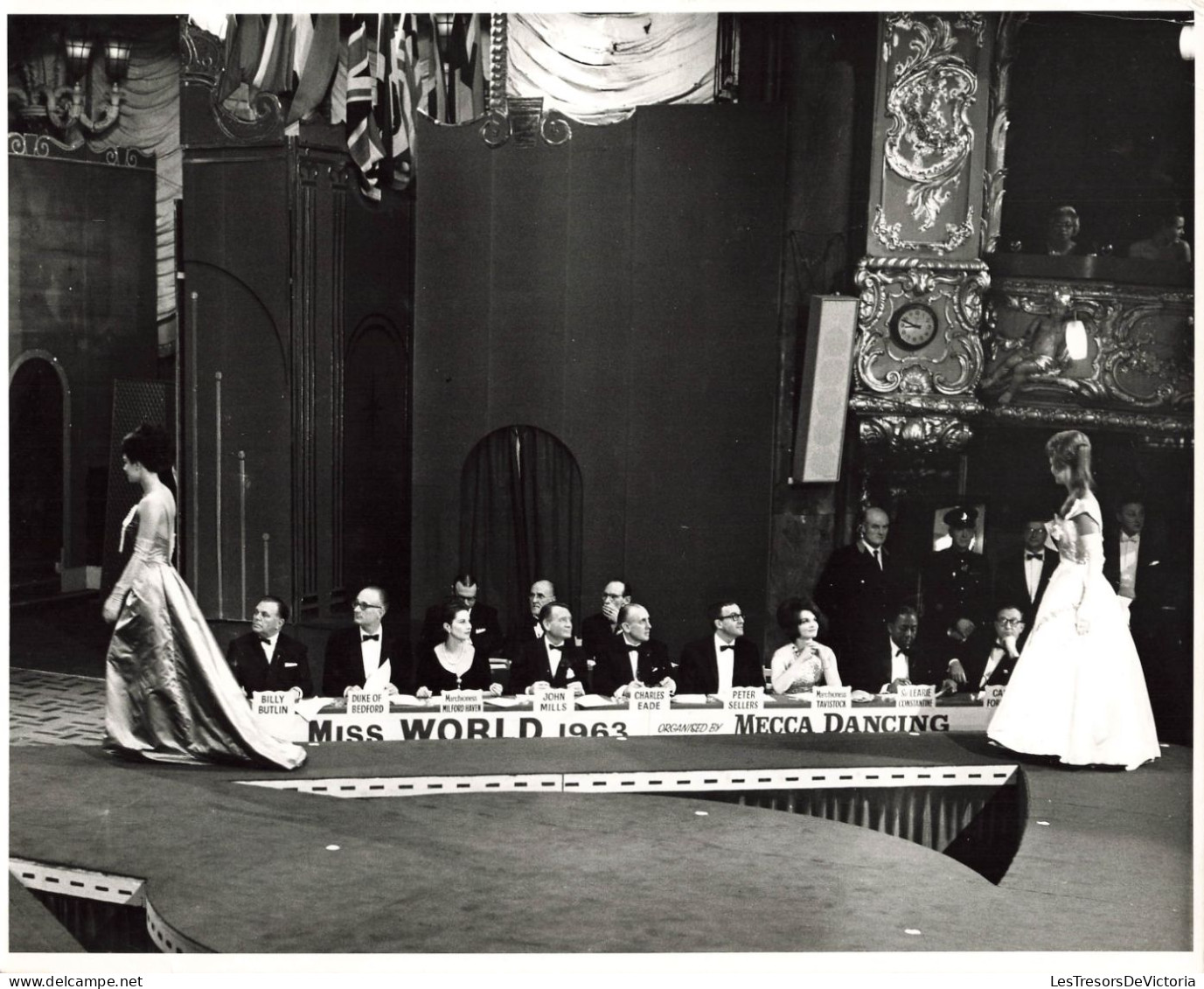 Photographie Originale  - Mecca Dancing Presents Miss World 1963 - Jury De Célébrité - Dim:20/25 Cm - Beroemde Personen