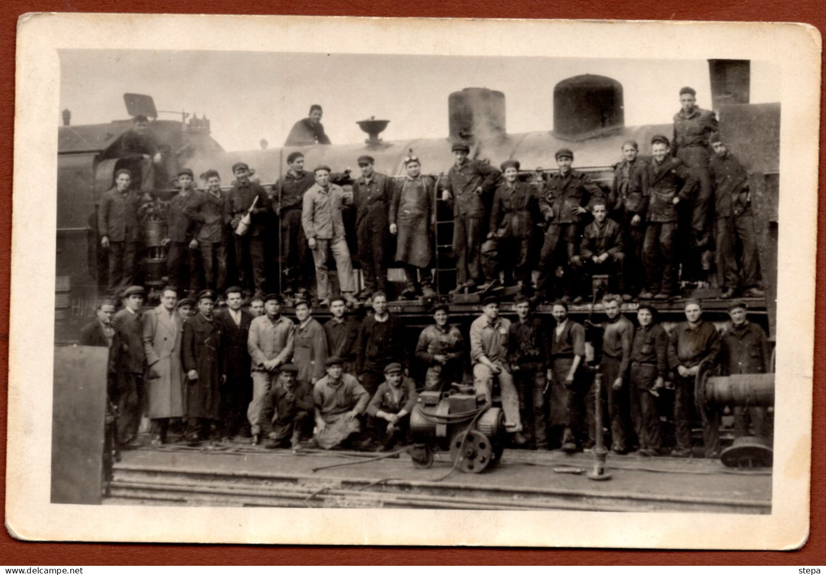 SERBIA, WORKERS WHO MAINTAIN The LOCOMOTIVE, REAL PHOTO POSTCARD RARE!!!!!!!!!!! - Serbie