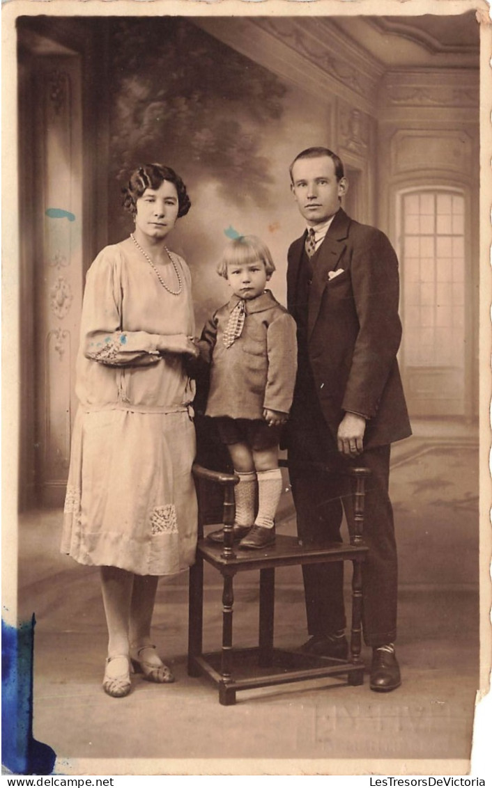 COUPLES - Couple Avec Petite Fille - Carte Postale Ancienne - Koppels