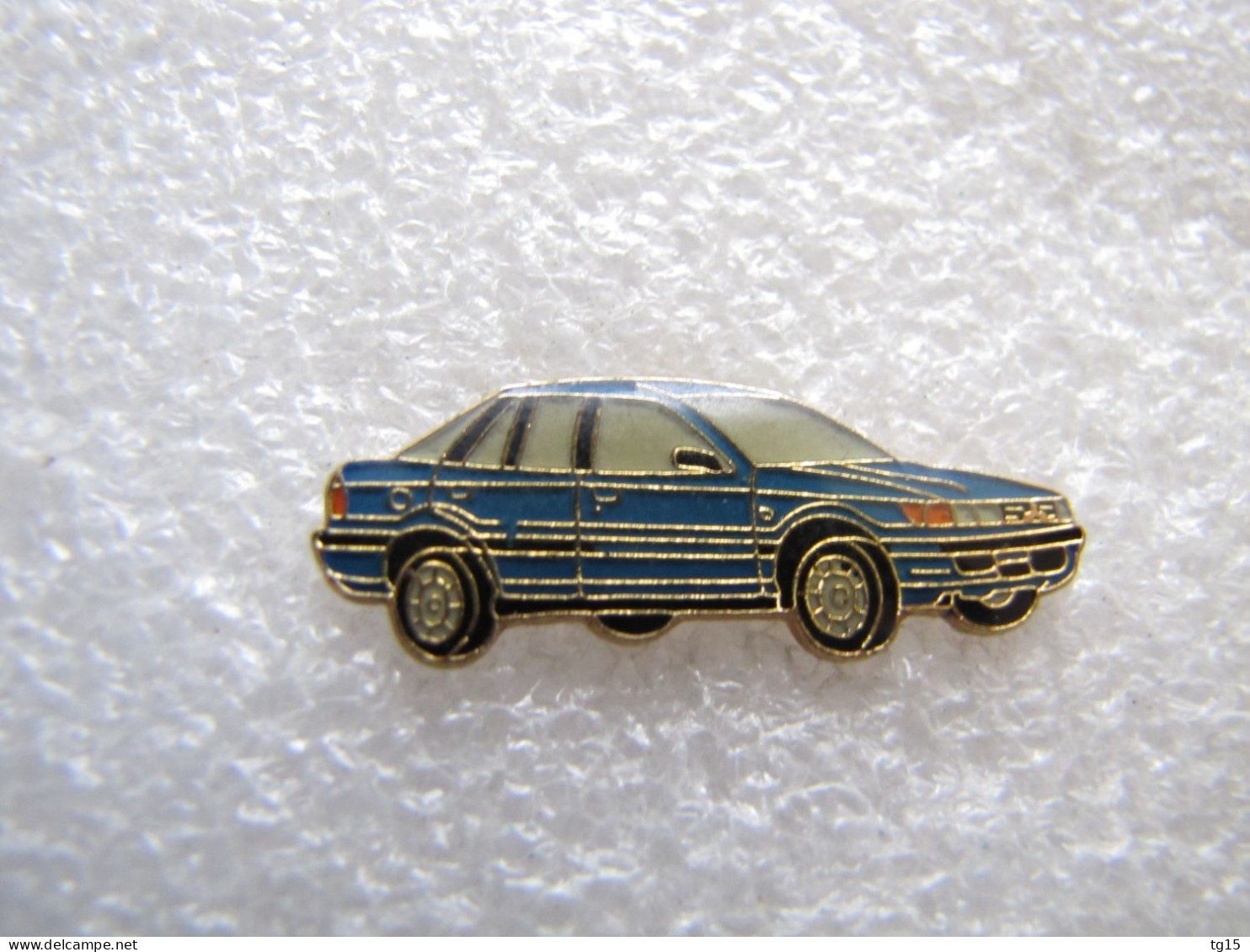 PIN'S    MITSUBISHI   GALANT - Mitsubishi