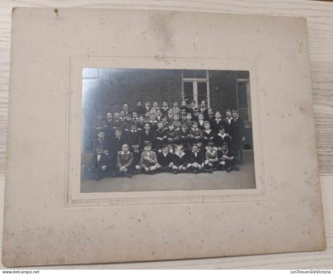 Photographie Originale Dans Cadre Carton - Souvenir De Votre Classe Du Collège St Louis Waremme - Dim:30/24 Cm - Personnes Anonymes