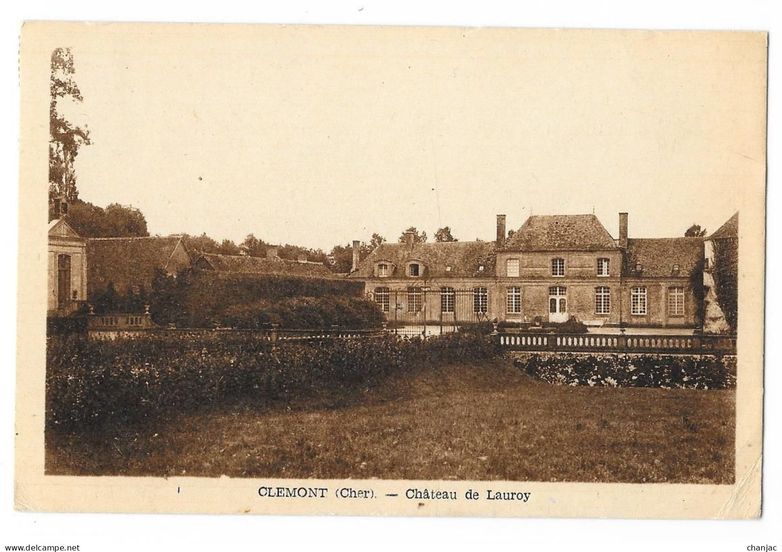 Cpa: 18 CLEMONT  (ar. Bourges) Chateau De Lauroy  1947  Ed. L. Lenormand - Clémont