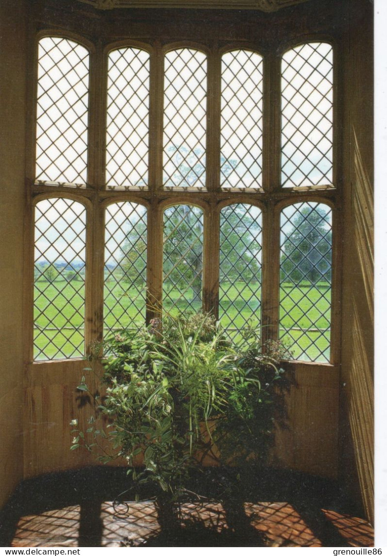CPM ANGLETERRE LACOCK ABBEY Fox Talbot Museum - One Of Three Windows Built By Fox Talbot - Sonstige & Ohne Zuordnung