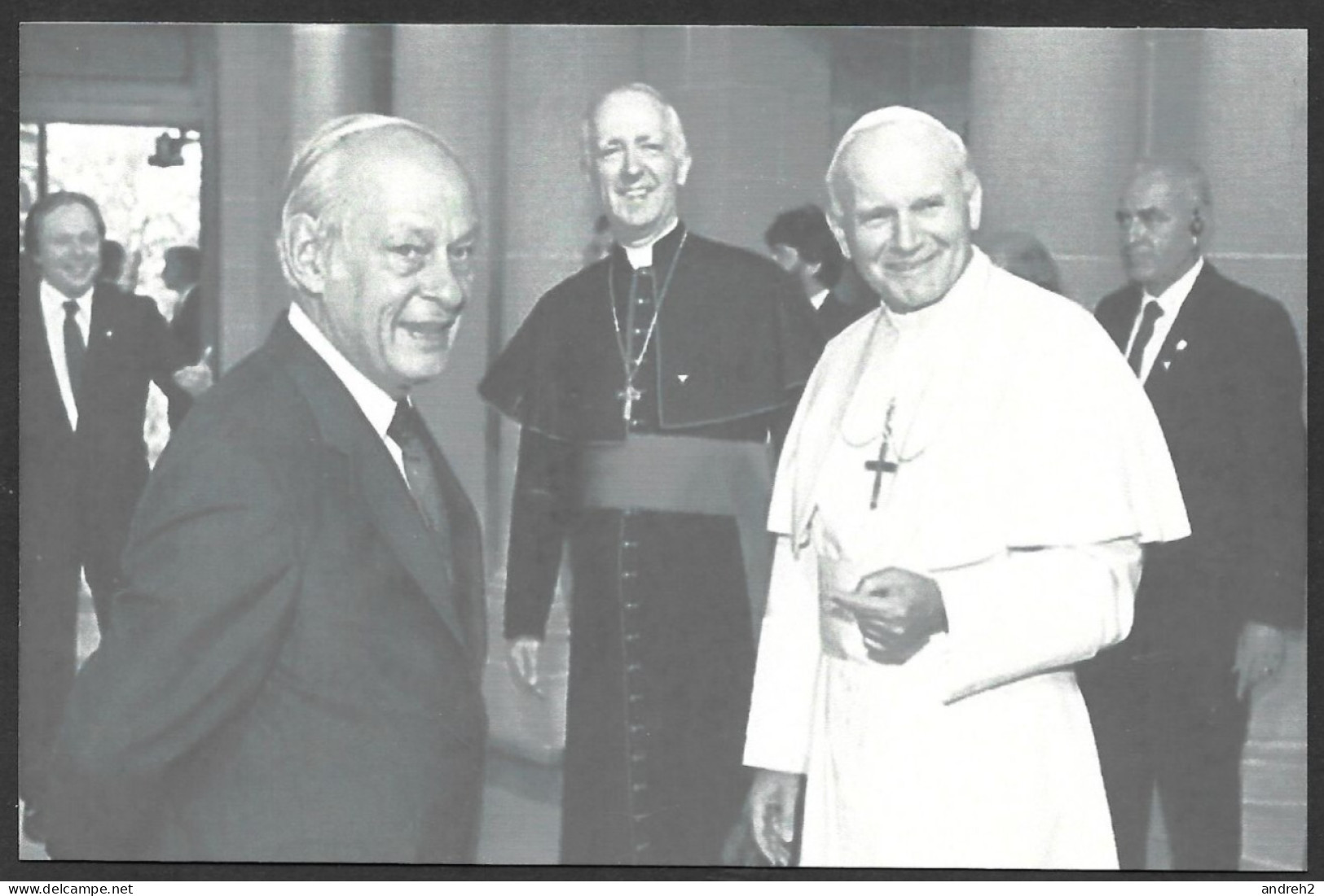 Politique  Partis Politiques & élections - René Lévesque Premier Ministre Au Musée Du Québec En 1984 - Politieke Partijen & Verkiezingen