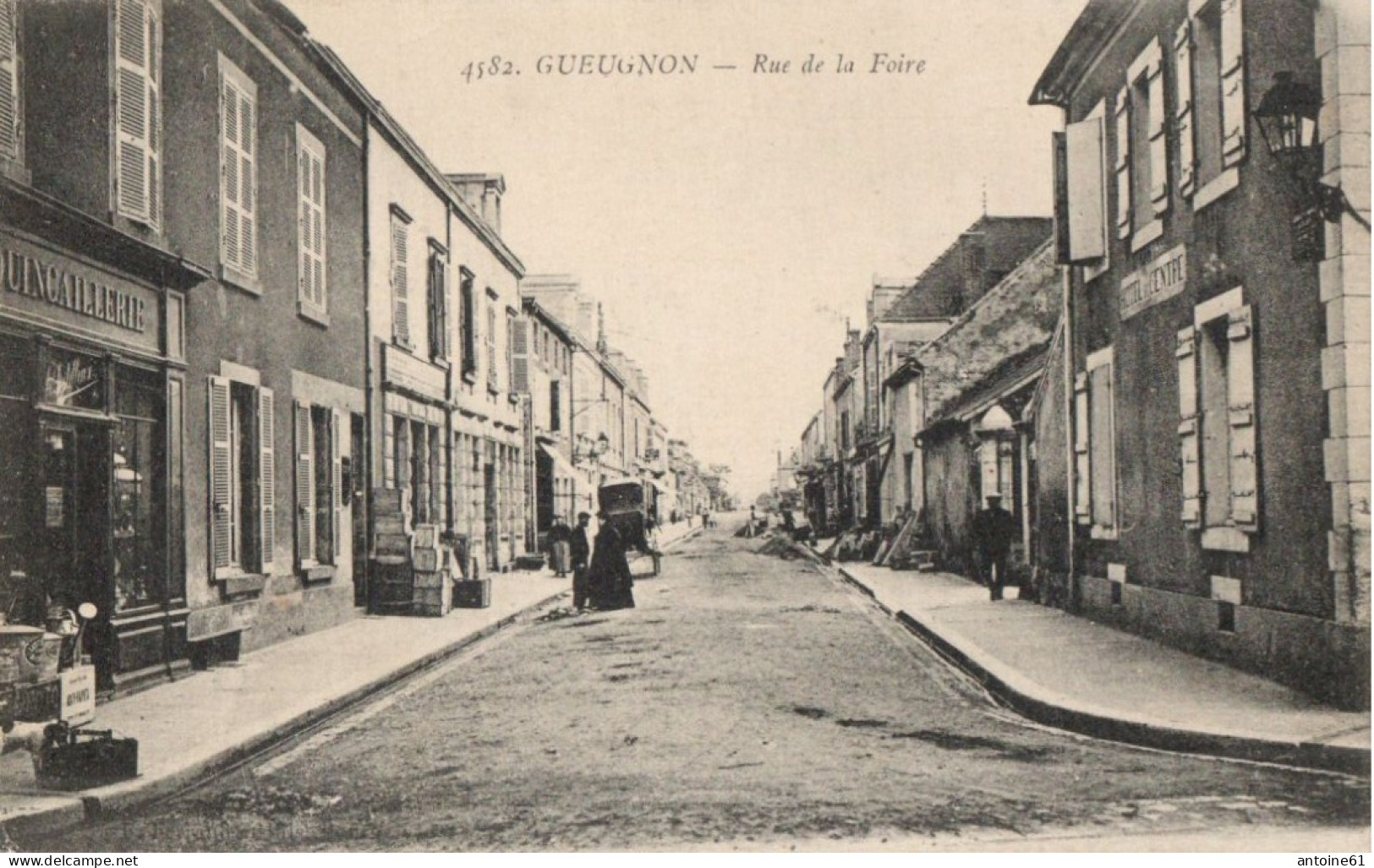 GUEUGNON -- Rue De La Barre - Gueugnon