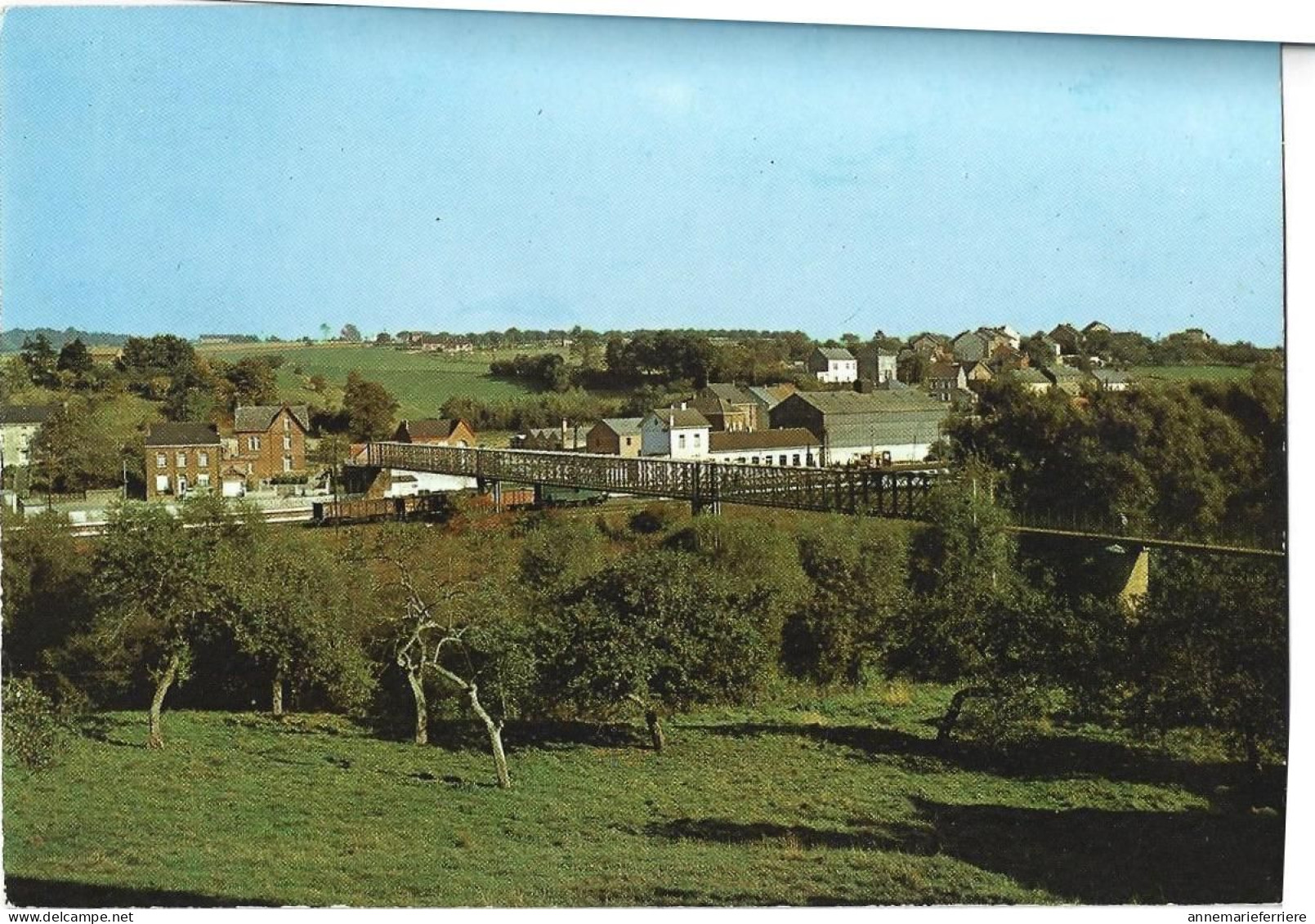 BERZEE - Hôtel Notre-Dame De Grâce ( Près De L'Eglise ) La Passerelle - Walcourt