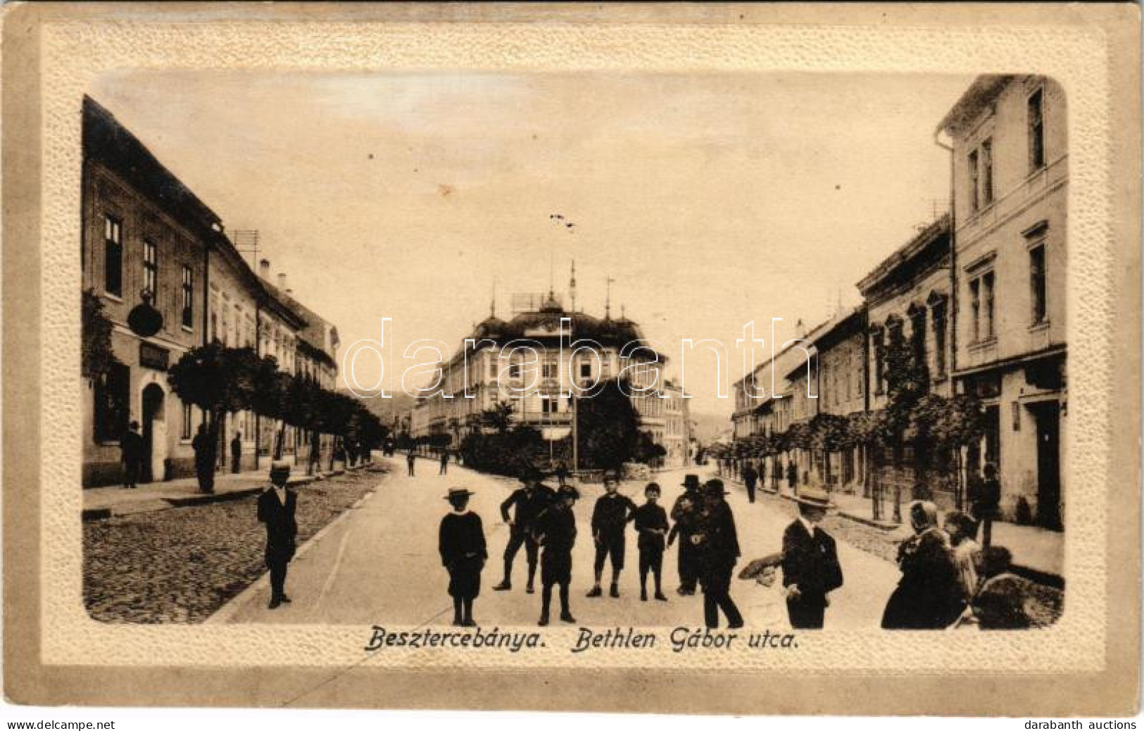 T3 1918 Besztercebánya, Banská Bystrica; Bethlen Gábor Utca, Neumann Ede üzlete. Bánovsky és Dohnányi Kiadása / Street,  - Unclassified