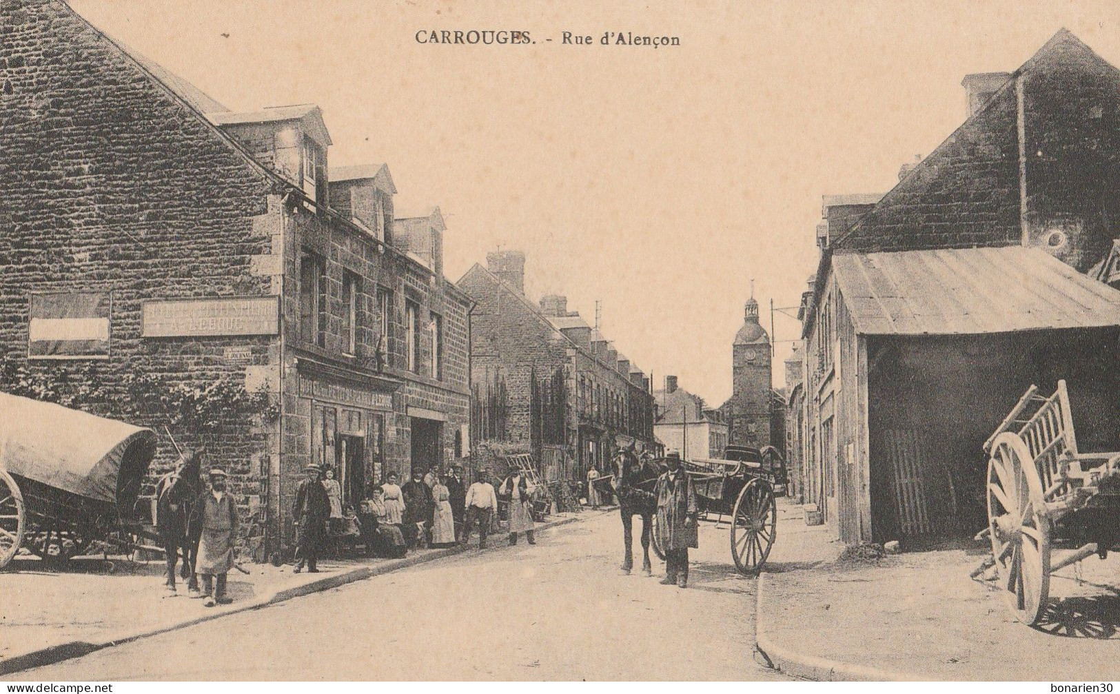 CPA 61 CARROUGES RUE D'ALENCON TRES ANIMEE - Courtomer